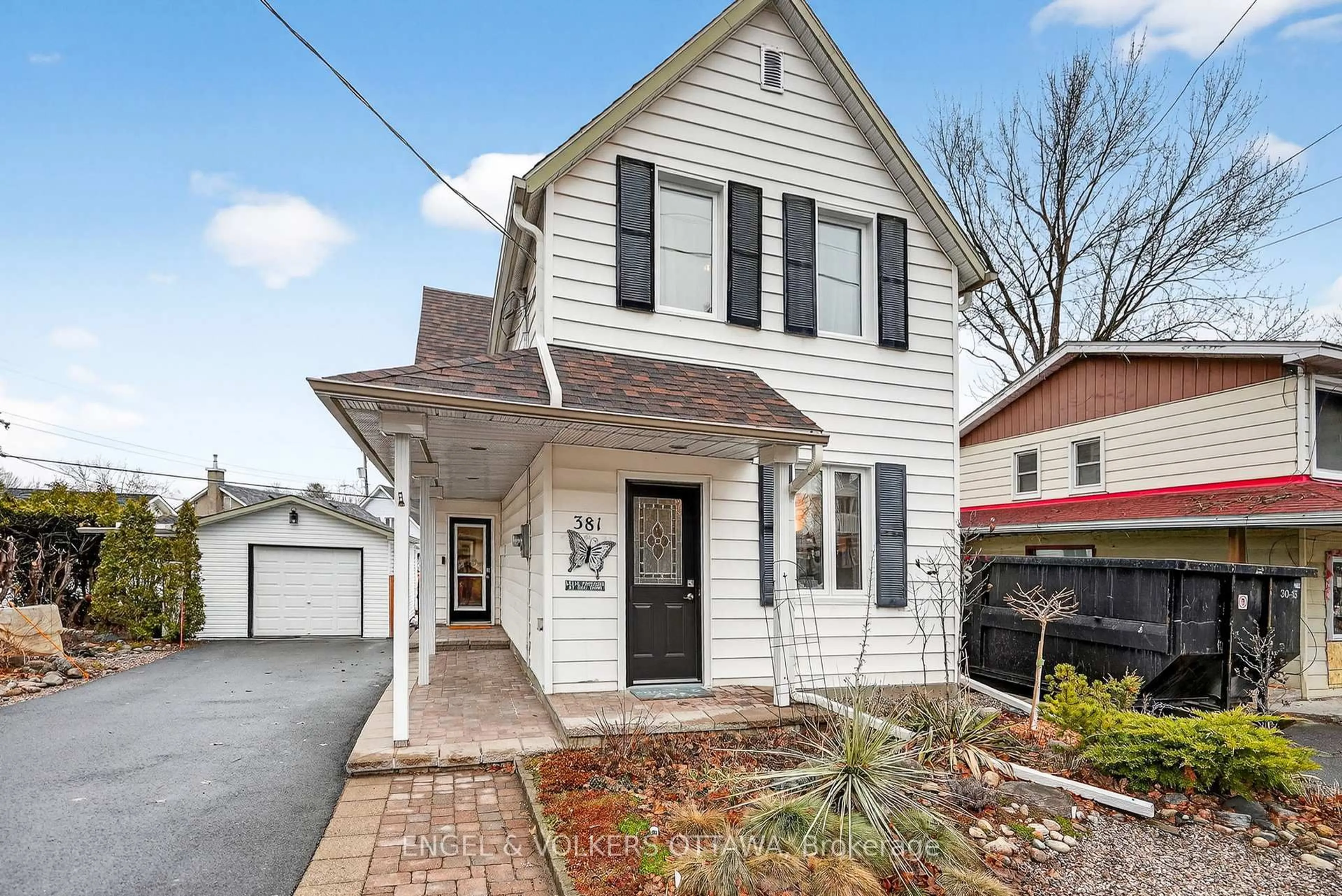 Home with vinyl exterior material, street for 381 Montfort St, Ottawa Ontario K1L 5M9