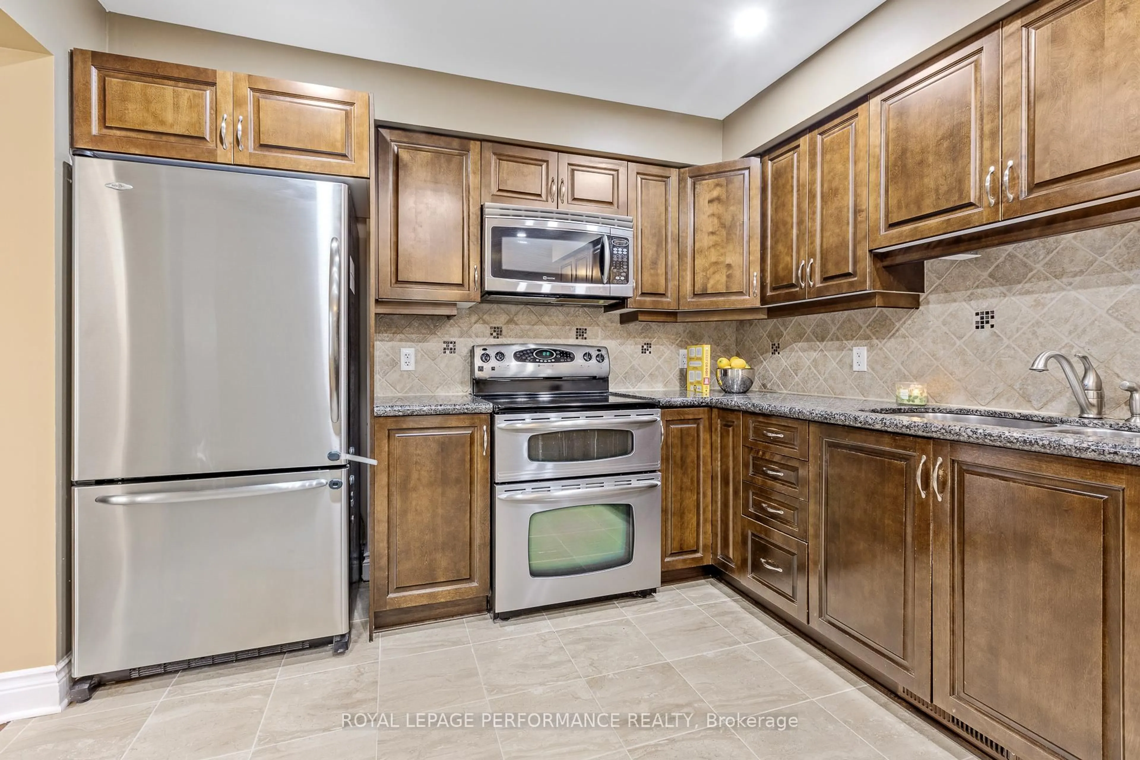 Standard kitchen, ceramic/tile floor for 200 Idlewild Private, Ottawa Ontario K2J 0P4