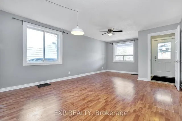 566 Kirkwood Ave, Ottawa 4