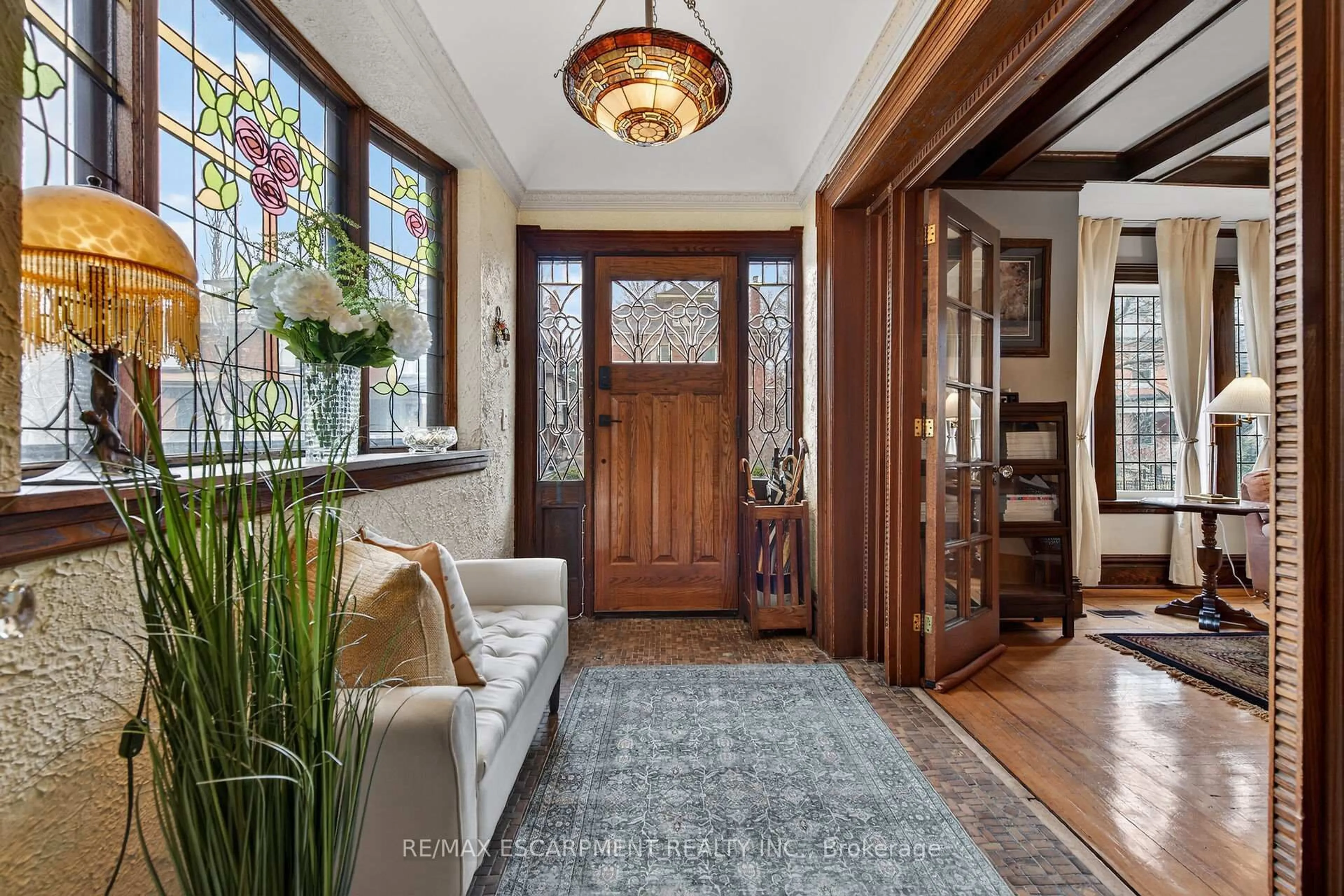 Indoor entryway for 151 Holton Ave, Hamilton Ontario L8M 2L6