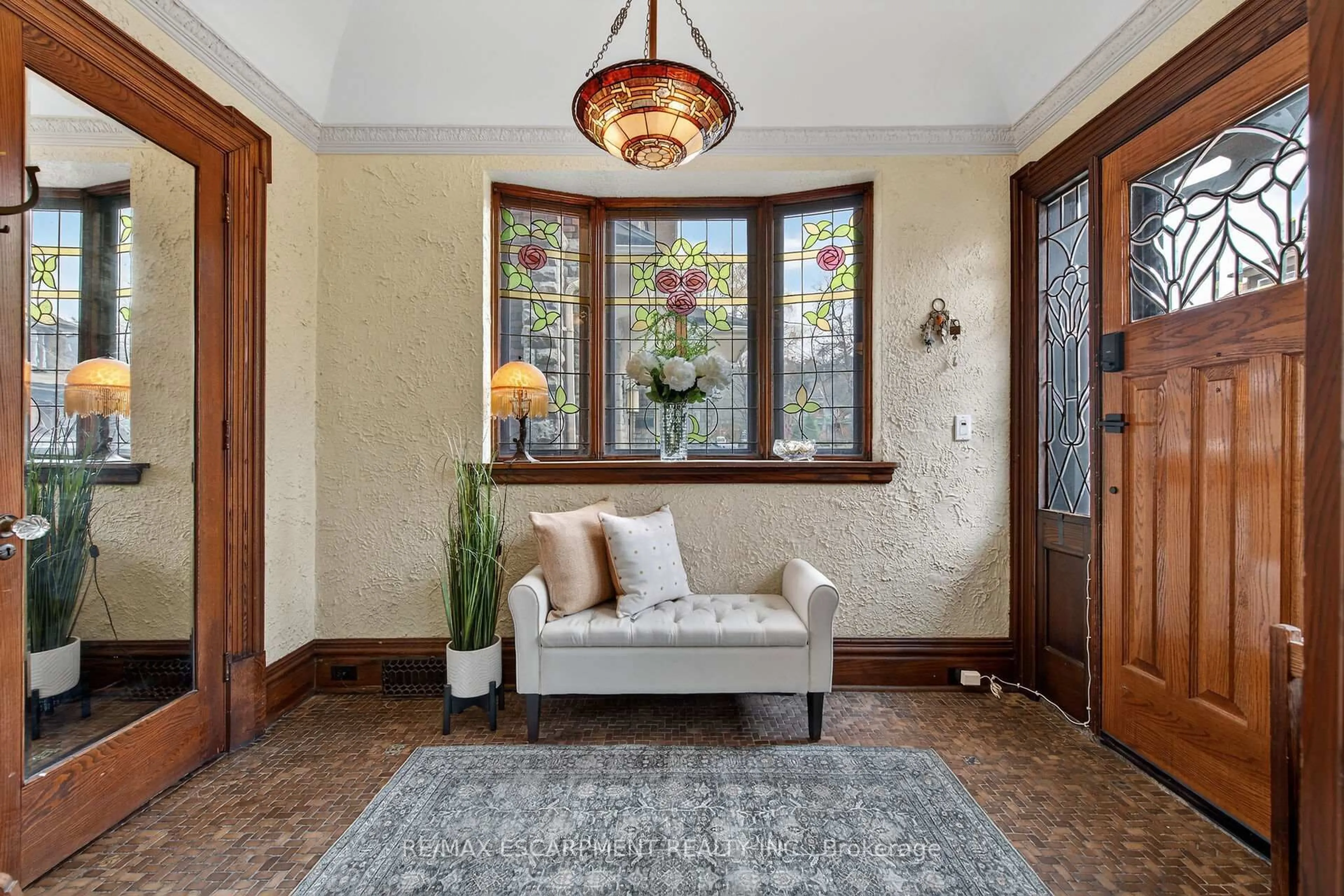 Indoor entryway for 151 Holton Ave, Hamilton Ontario L8M 2L6