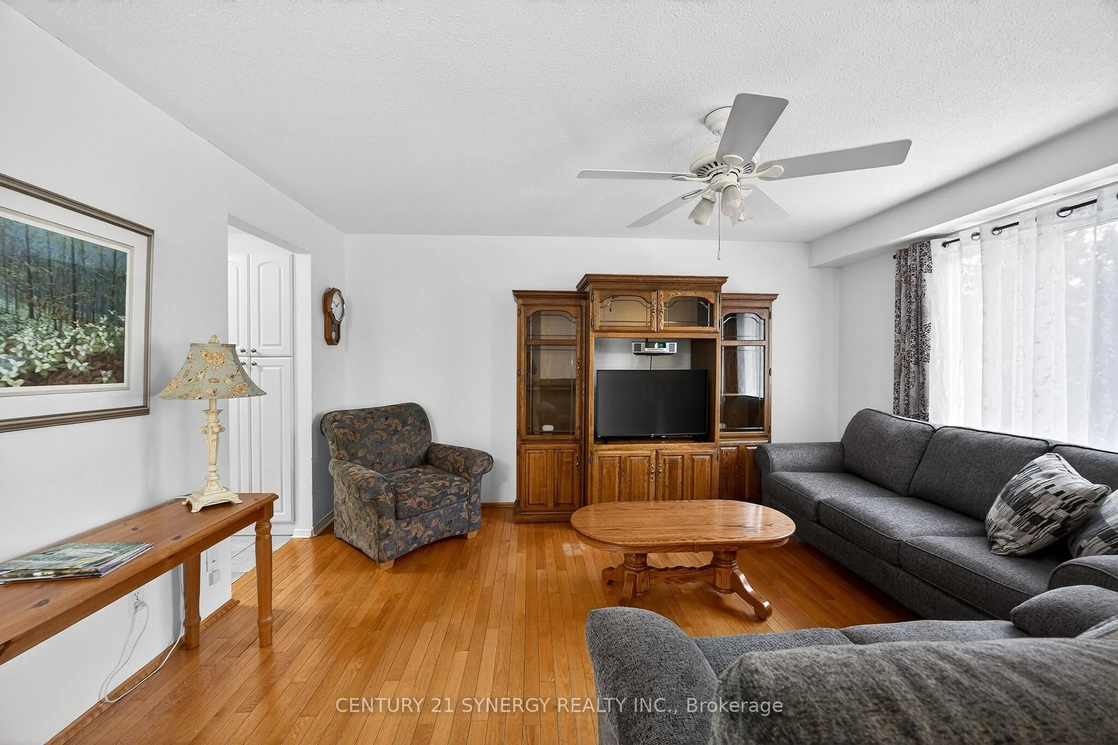 Living room with furniture, unknown for 127 Snedden Dr, Almonte Ontario K0A 1A0