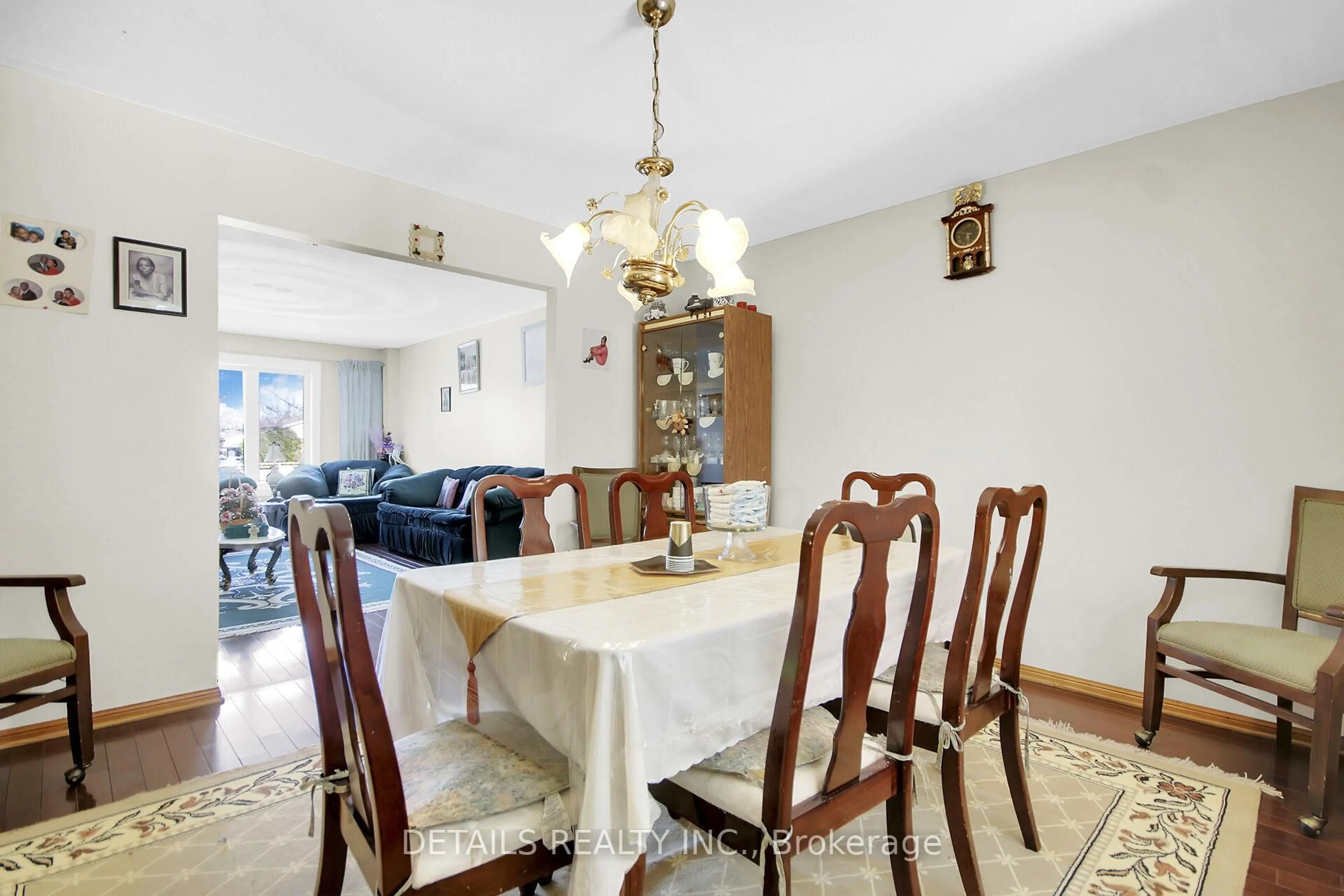 Dining room, unknown for 2876 Tresa Crt, Ottawa Ontario K1T 2H1