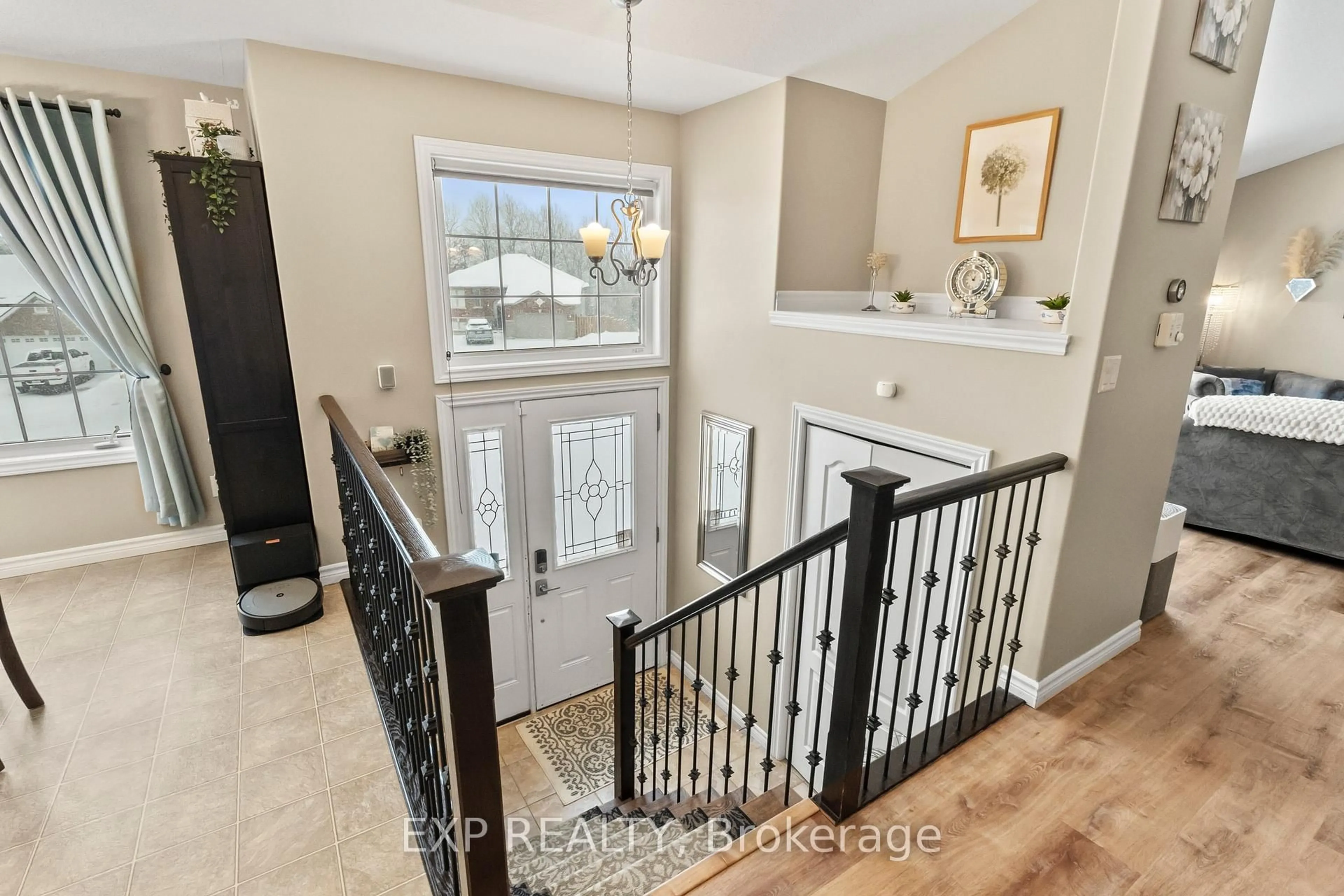 Indoor entryway for 31 Kyle Crt, Hastings Ontario K0K 2C0
