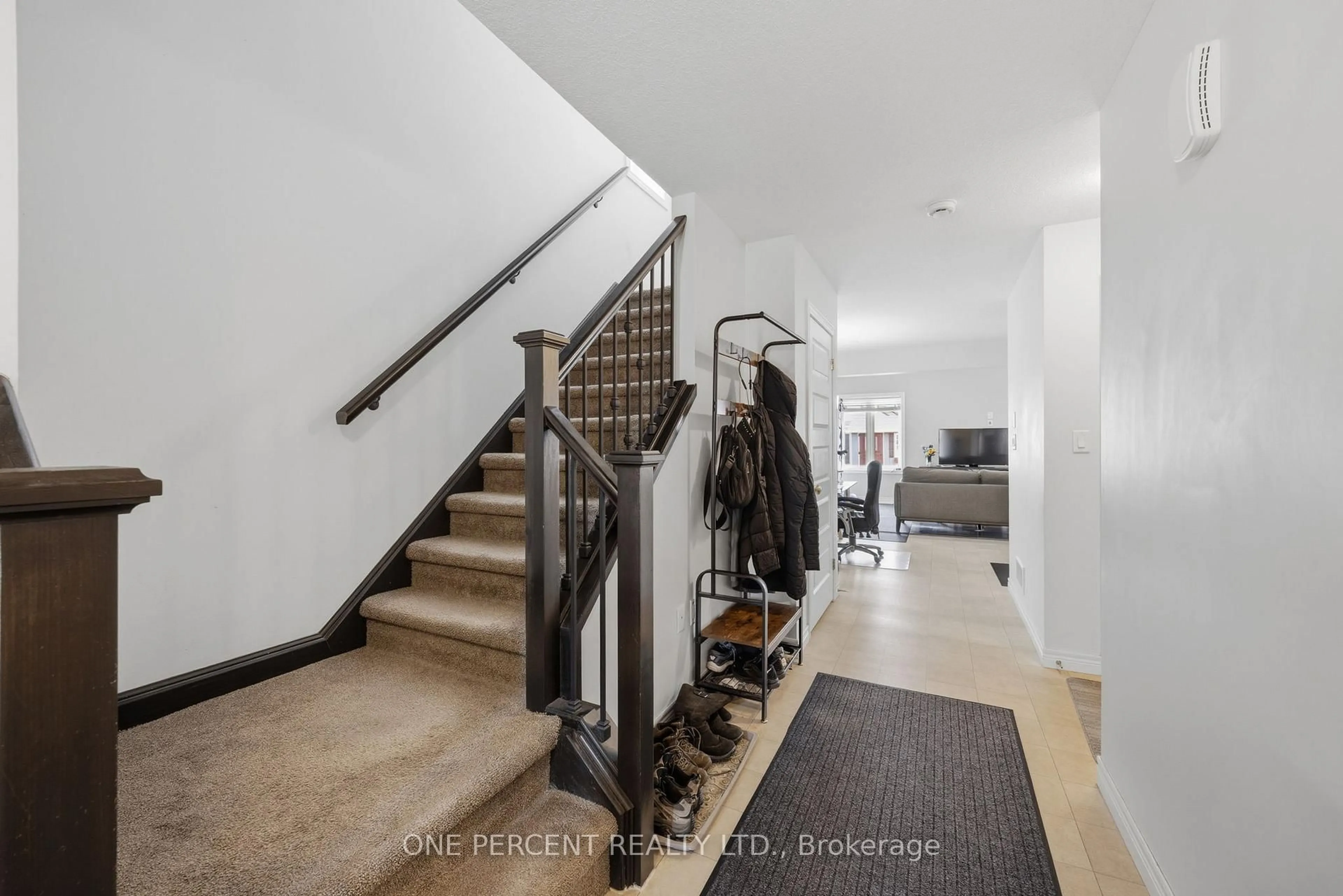 Indoor foyer for 1862 Reilly Walk, London North Ontario N5X 0H8