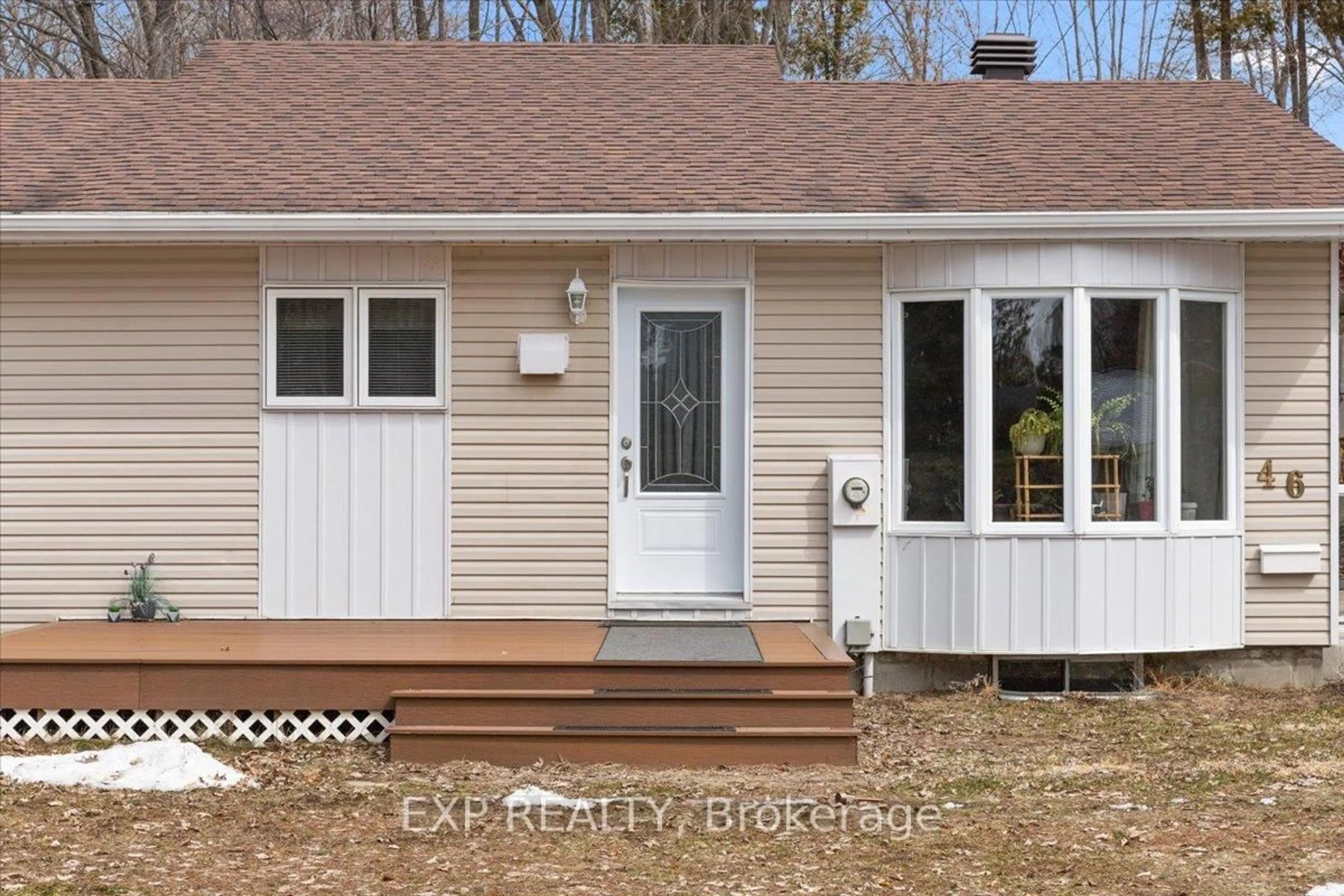 Home with vinyl exterior material, street for 46 Dufour St, Champlain Ontario K0B 1K0