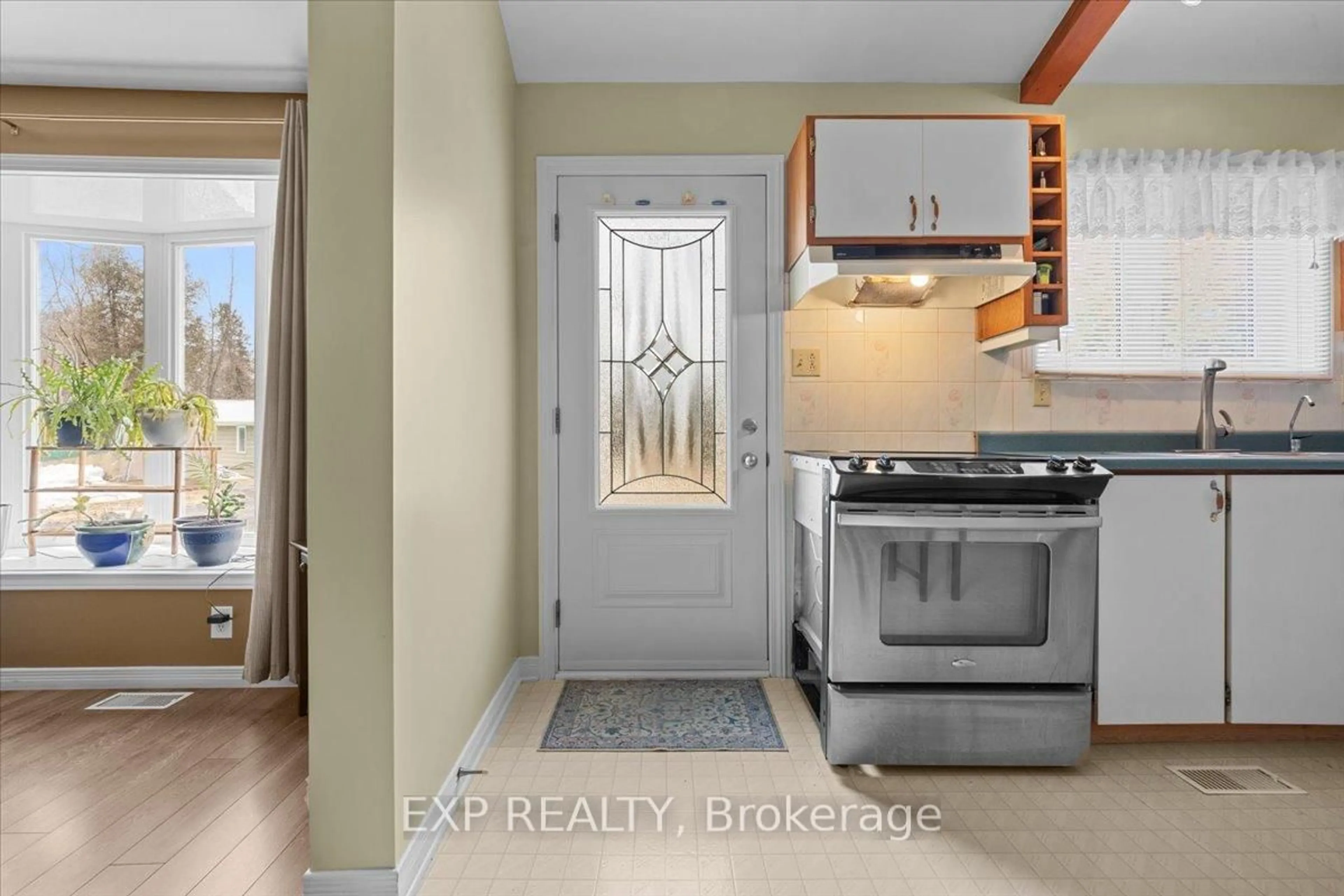 Unknown for 46 Dufour St, Champlain Ontario K0B 1K0