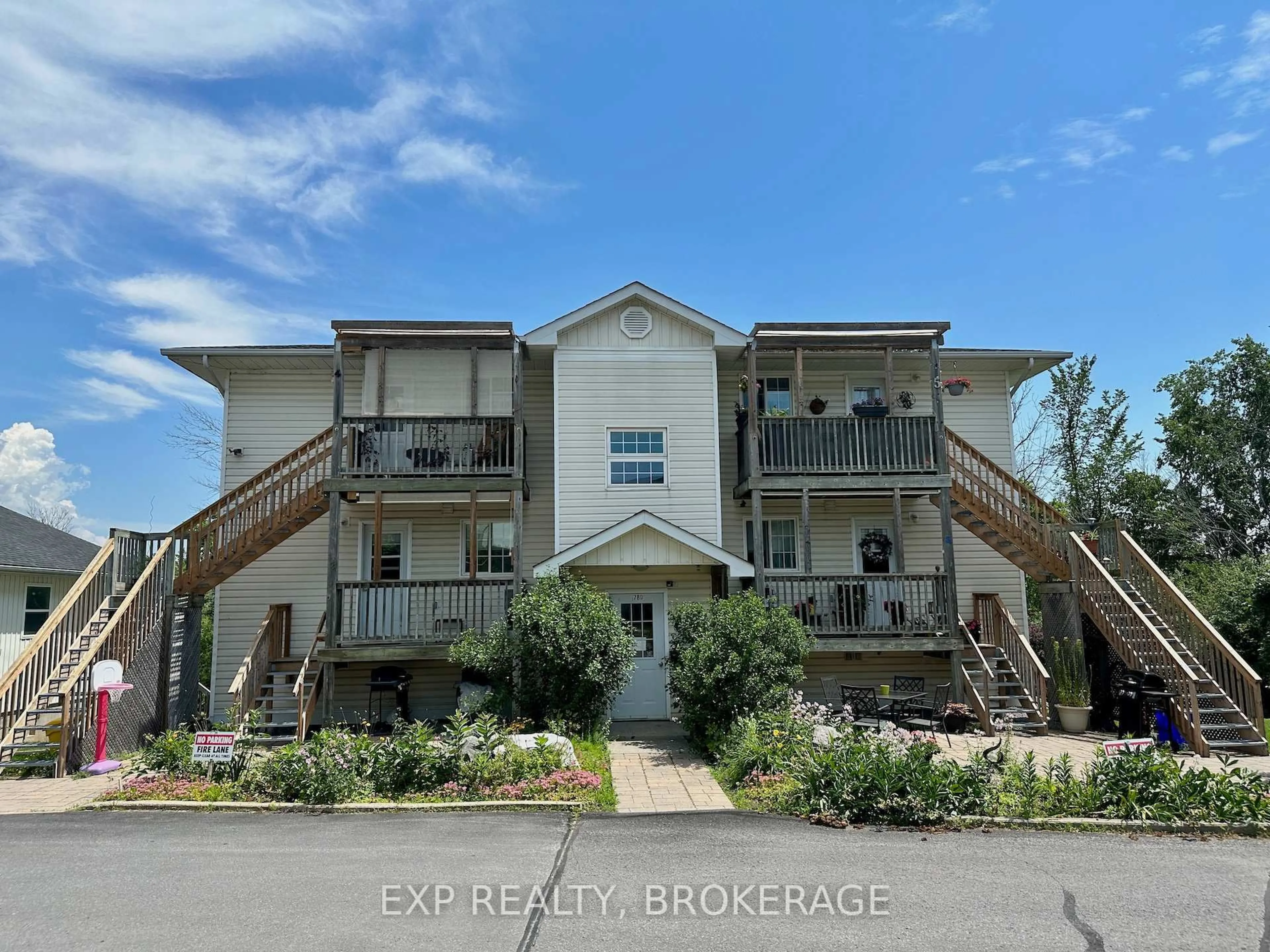 A pic from outside/outdoor area/front of a property/back of a property/a pic from drone, unknown for 780 PROGRESS Ave, Kingston Ontario K7M 9E4