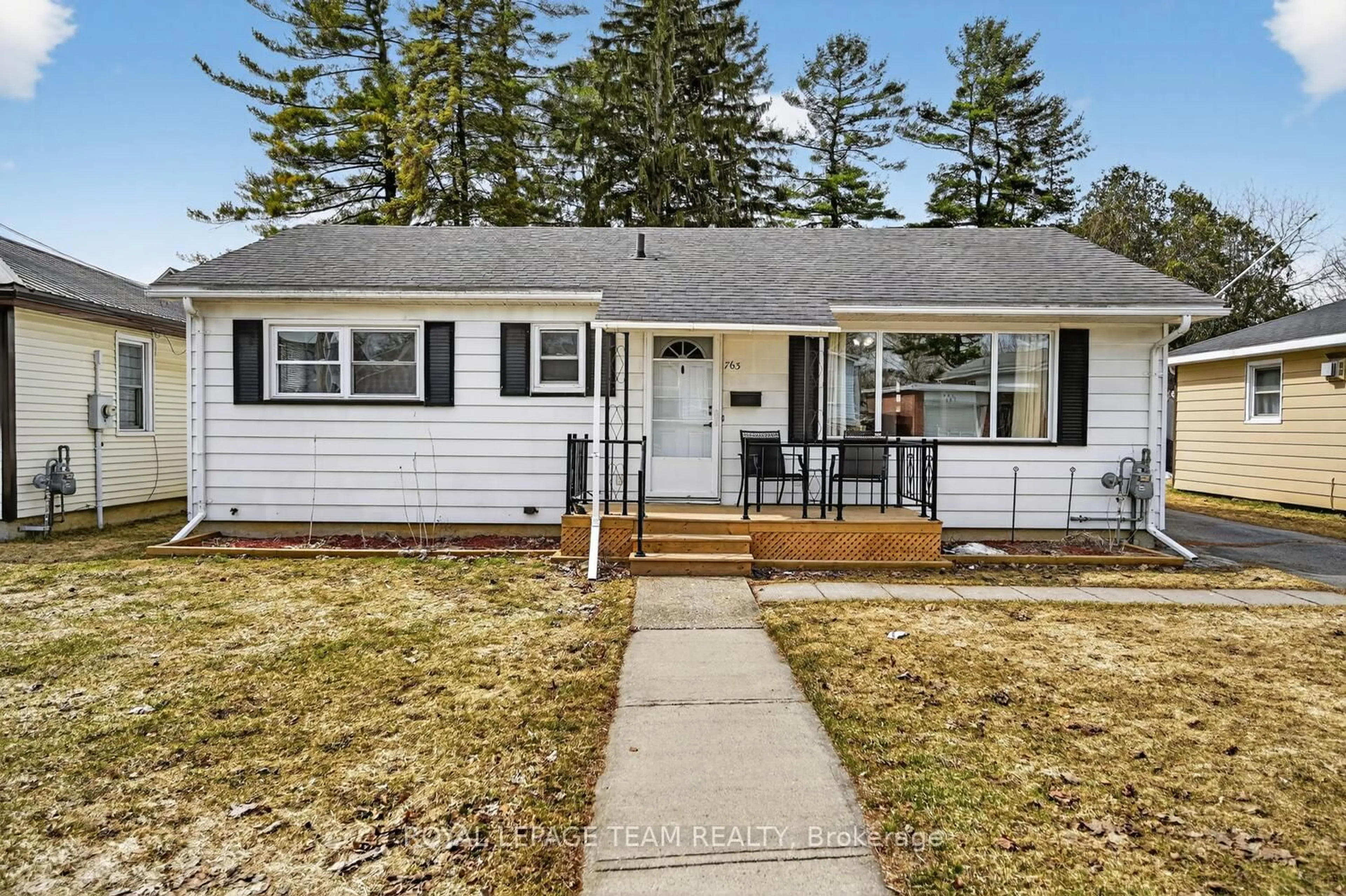 Home with vinyl exterior material, street for 763 Josephine St, Prescott Ontario K0E 1T0