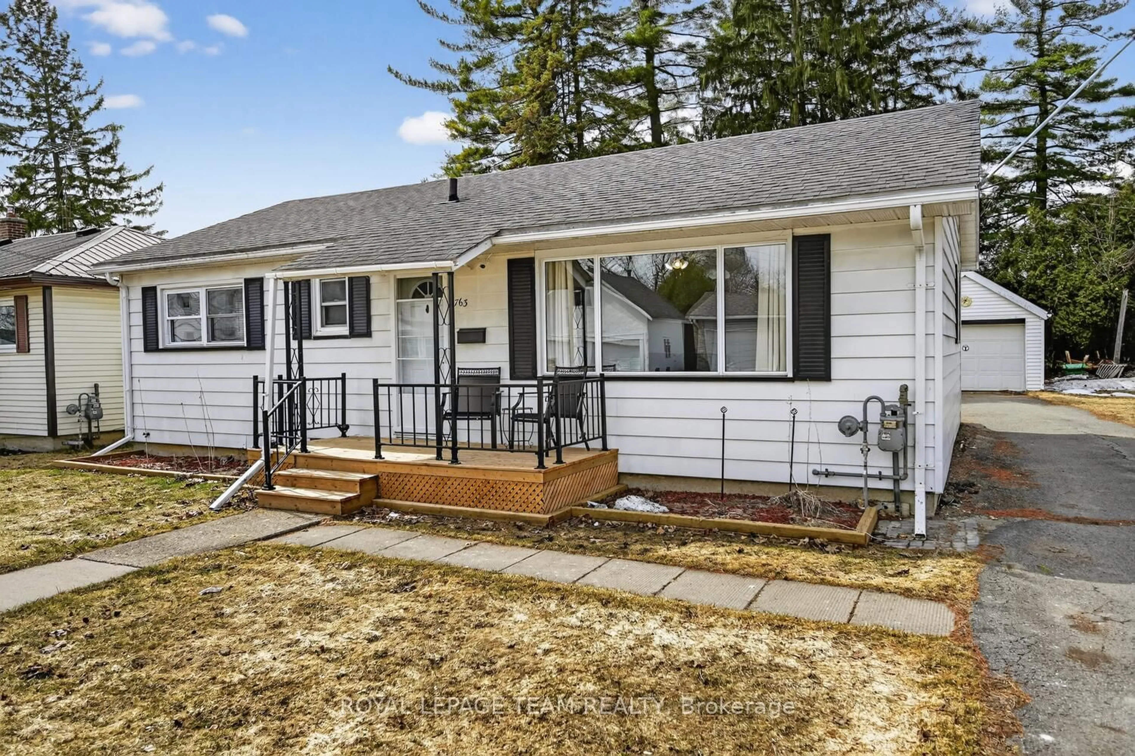 Home with vinyl exterior material, street for 763 Josephine St, Prescott Ontario K0E 1T0