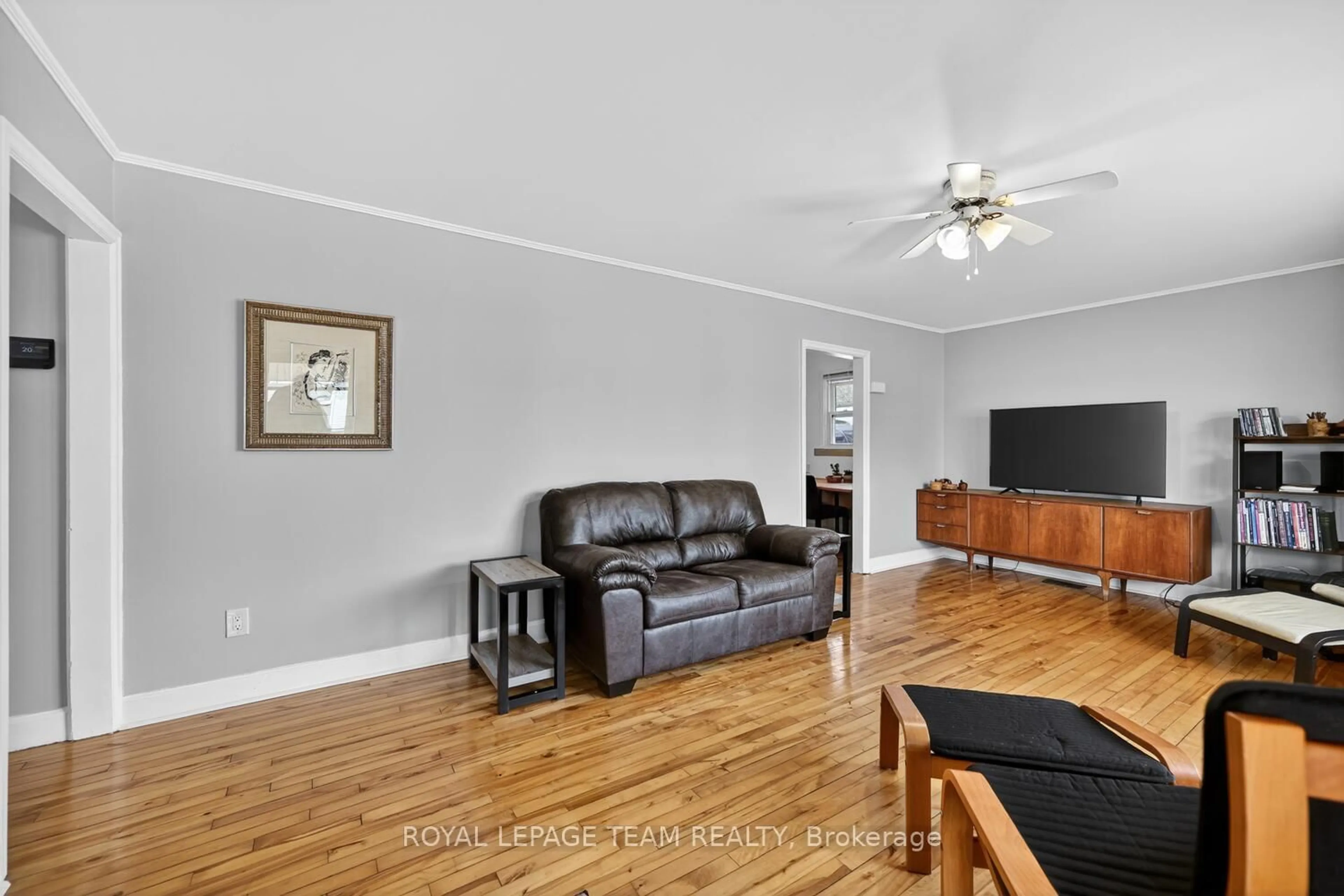 Living room with furniture, wood/laminate floor for 763 Josephine St, Prescott Ontario K0E 1T0
