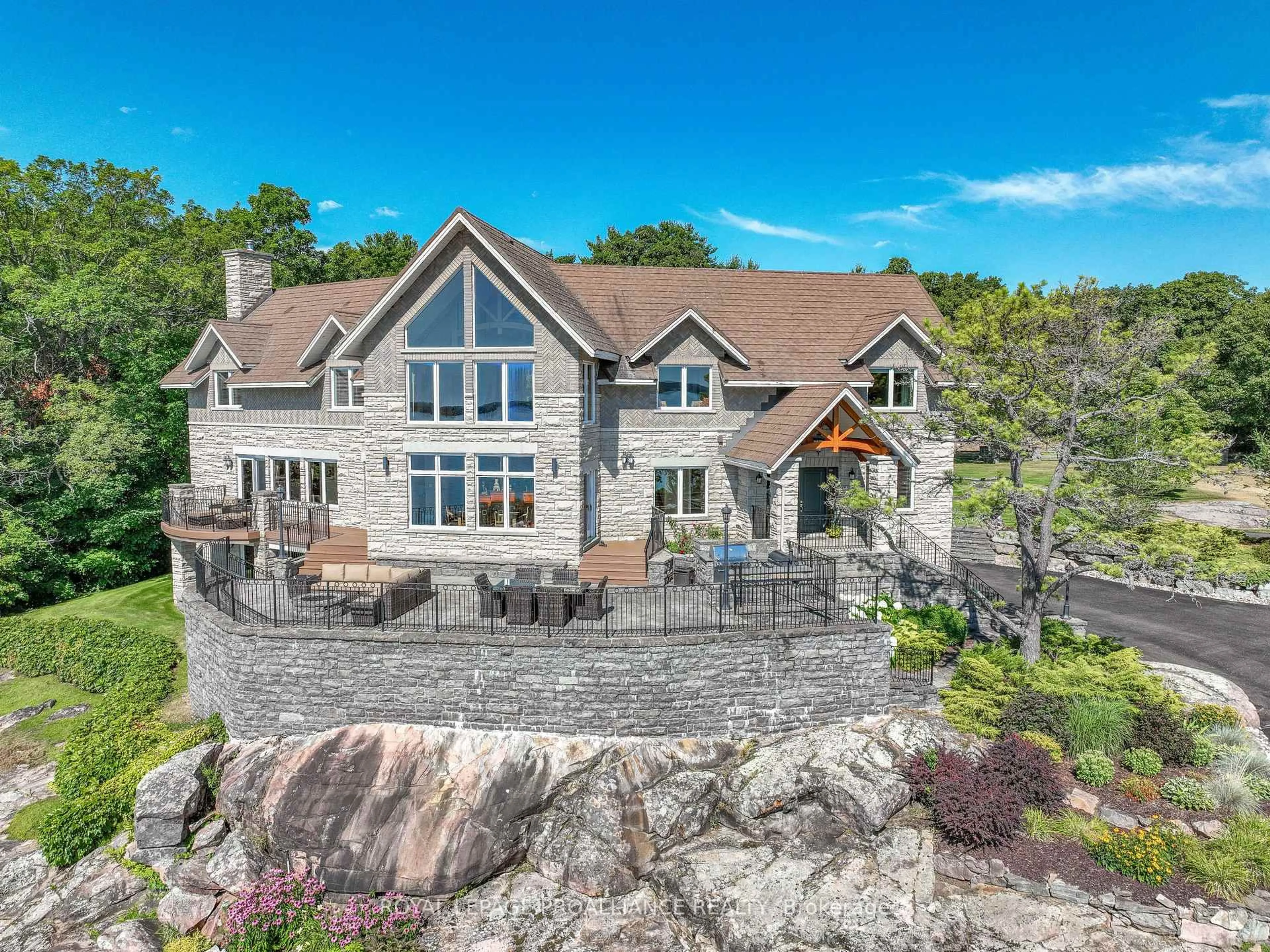 Home with brick exterior material, water/lake/river/ocean view for 1188 1000 Islands Pkwy, Front of Yonge Ontario K0E 1R0