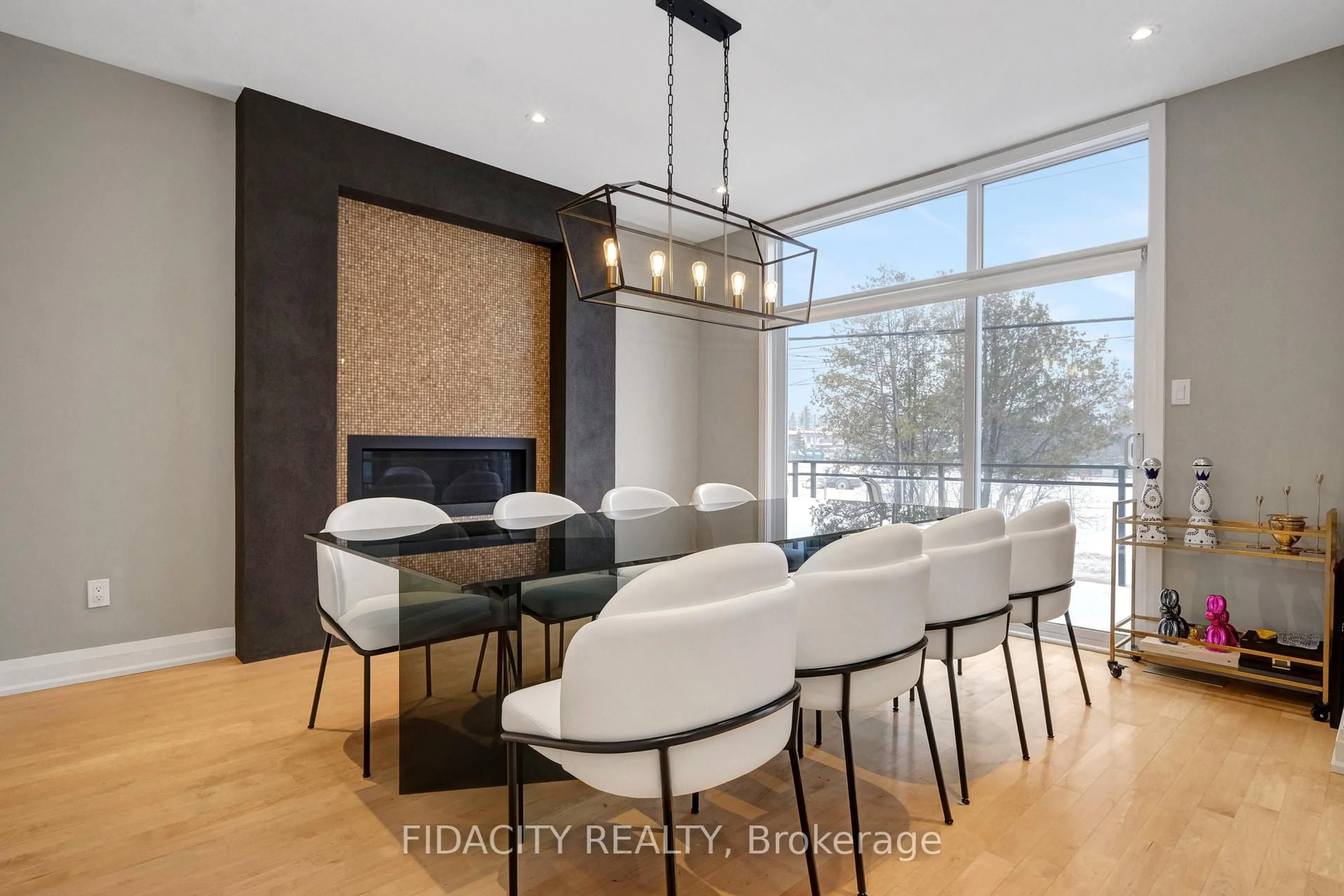 Dining room, unknown for 376C Wilmont Ave, Ottawa Ontario K2A 0B1