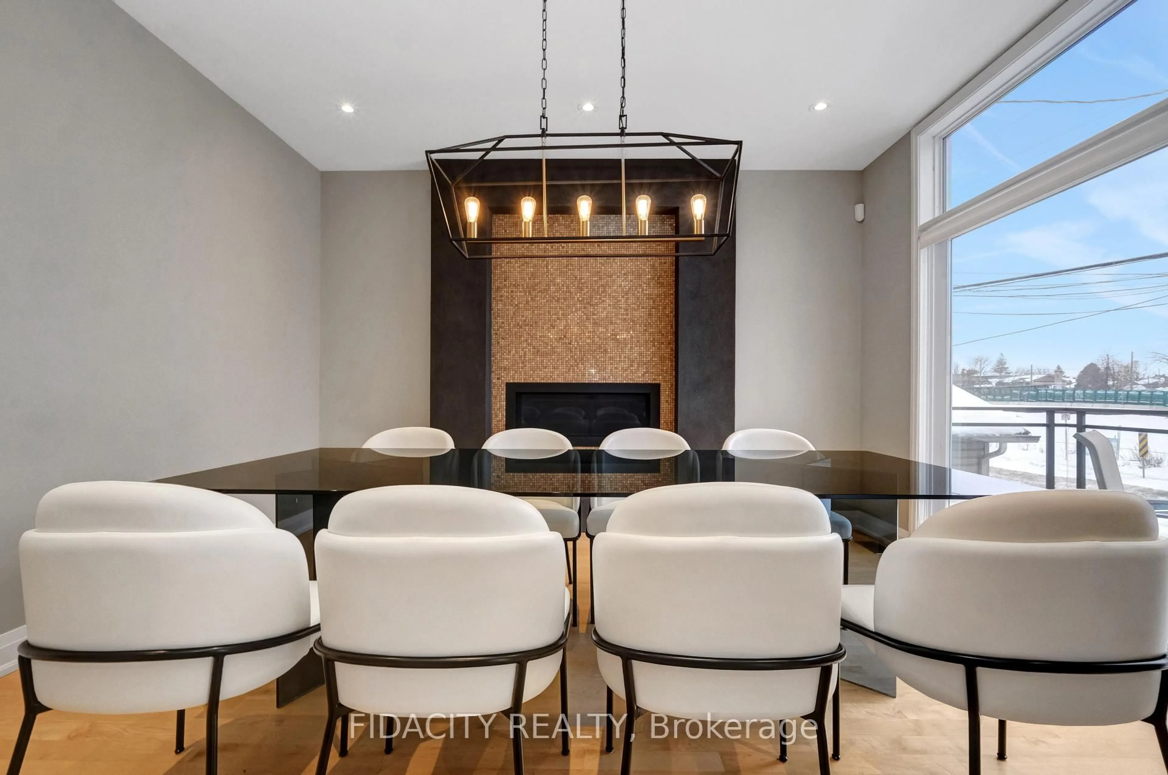 Dining room, unknown for 376C Wilmont Ave, Ottawa Ontario K2A 0B1