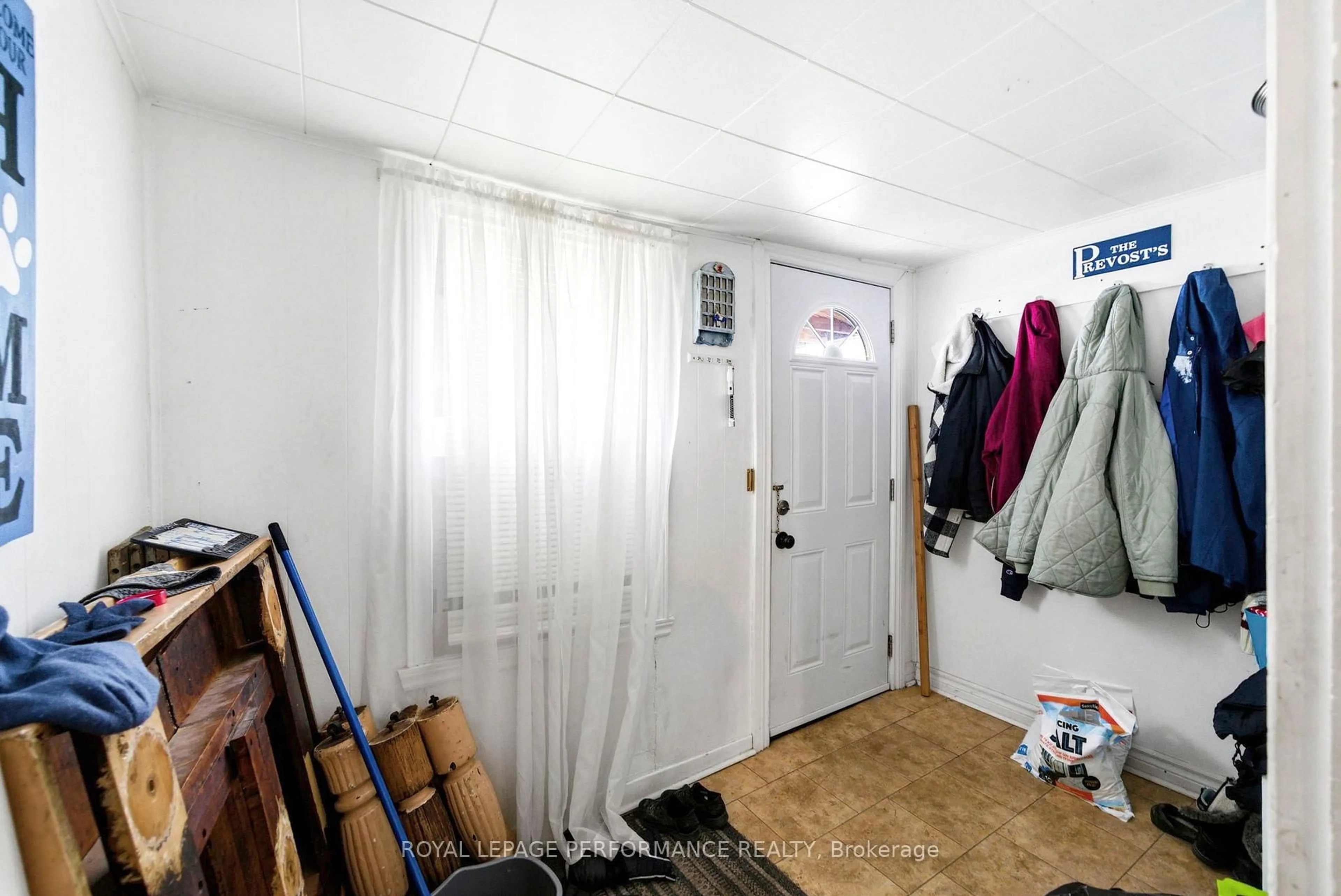 Storage room or clothes room or walk-in closet for 1121 Hebert St, Cornwall Ontario K6J 5A8