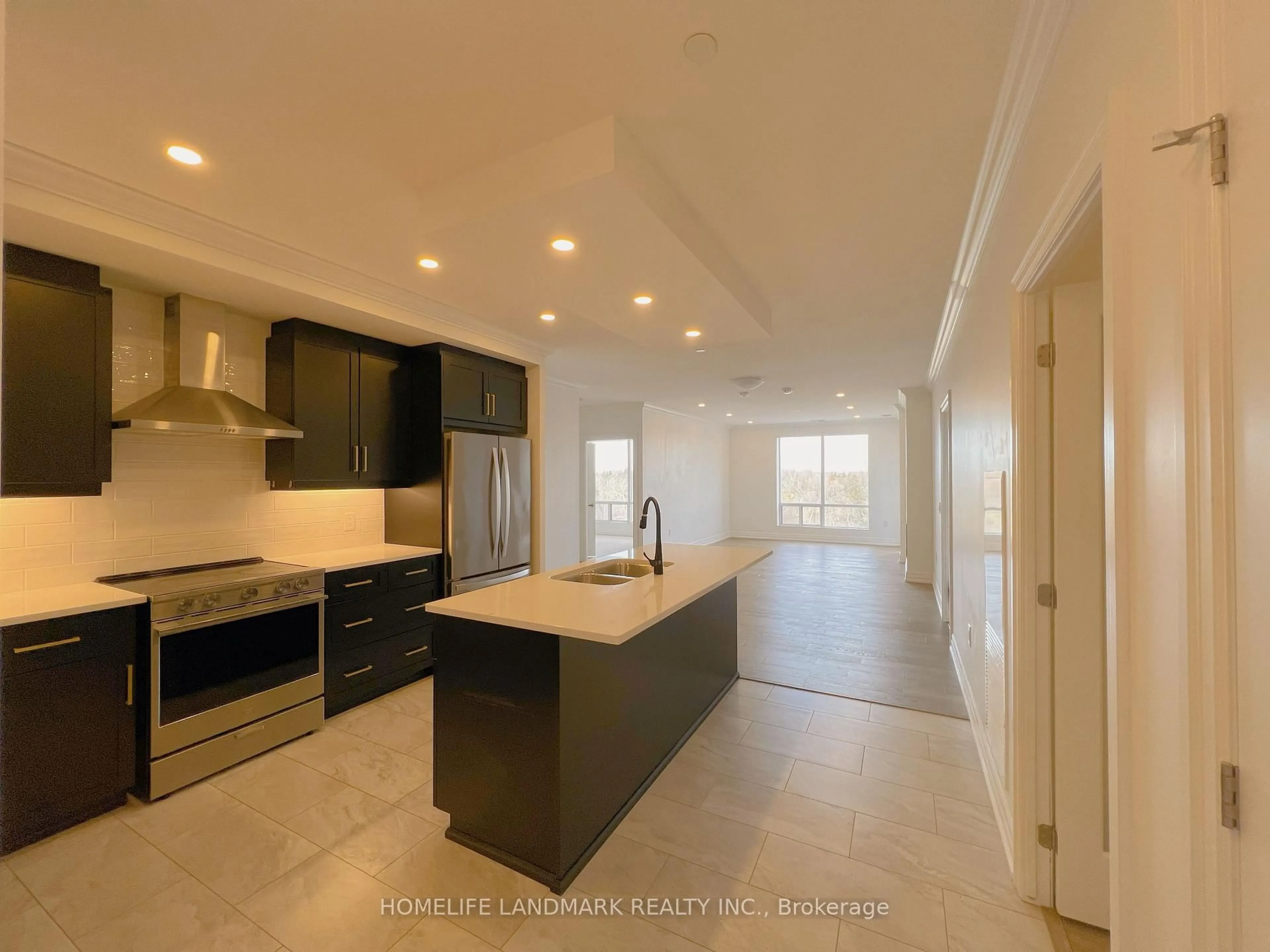 Open concept kitchen, ceramic/tile floor for 480 Callaway Rd #507, London North Ontario N6G 0Z3