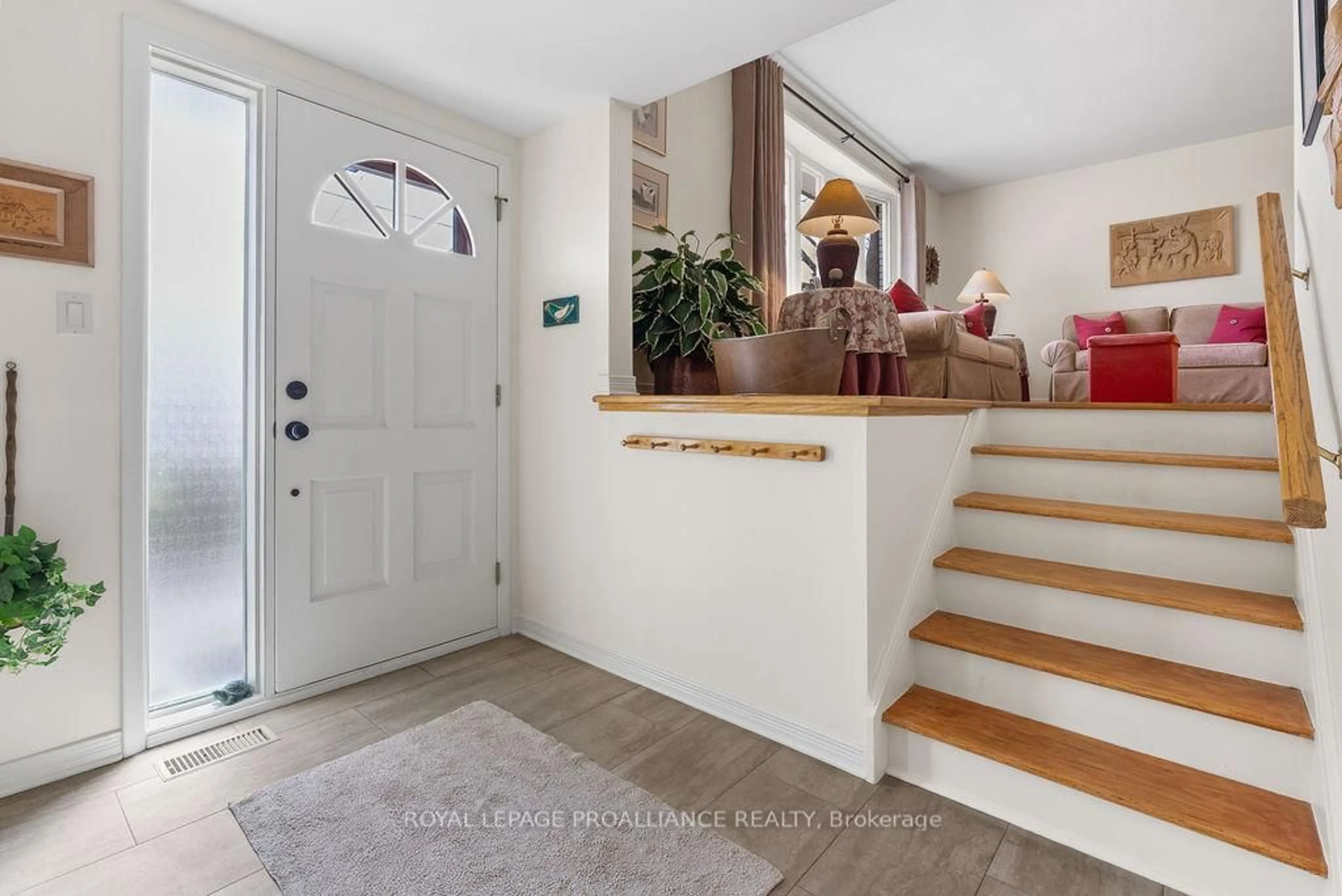 Indoor entryway for 38 Greenfield Park, Corbyville Ontario K0K 1V0