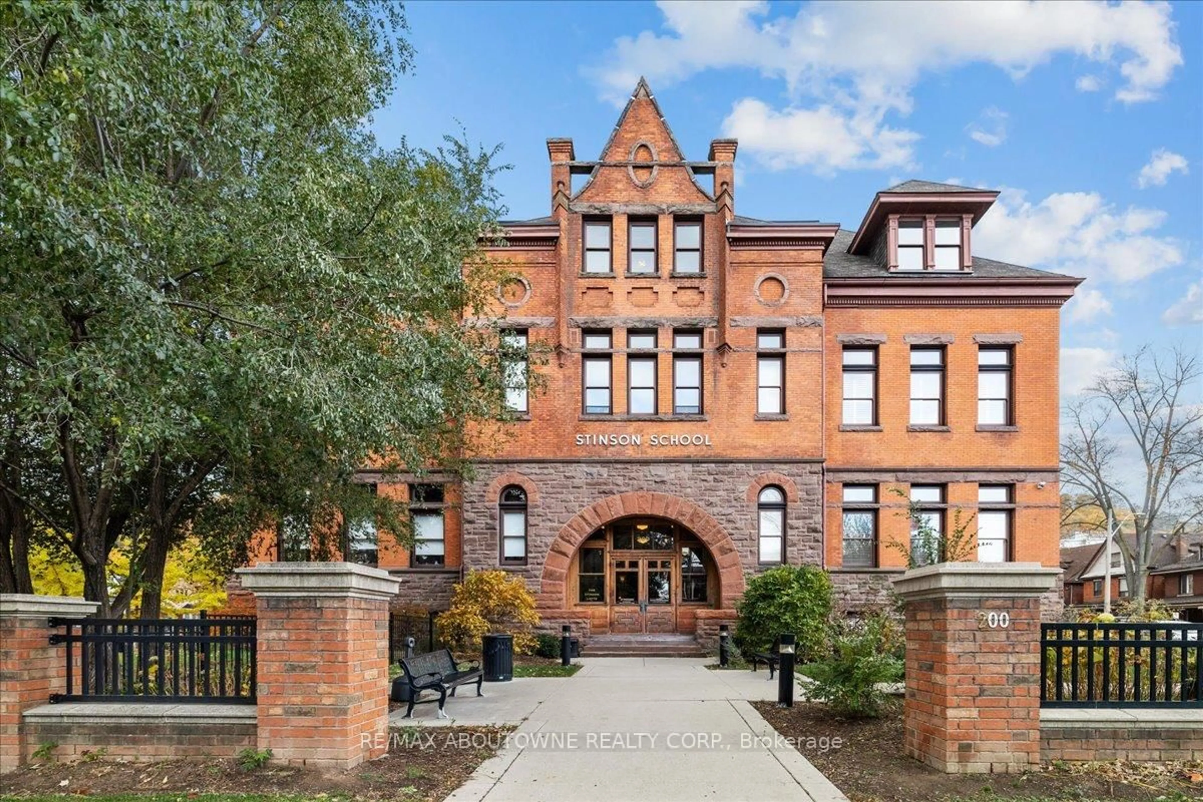 Unknown for 200 Stinson St #110, Hamilton Ontario L8N 4J5