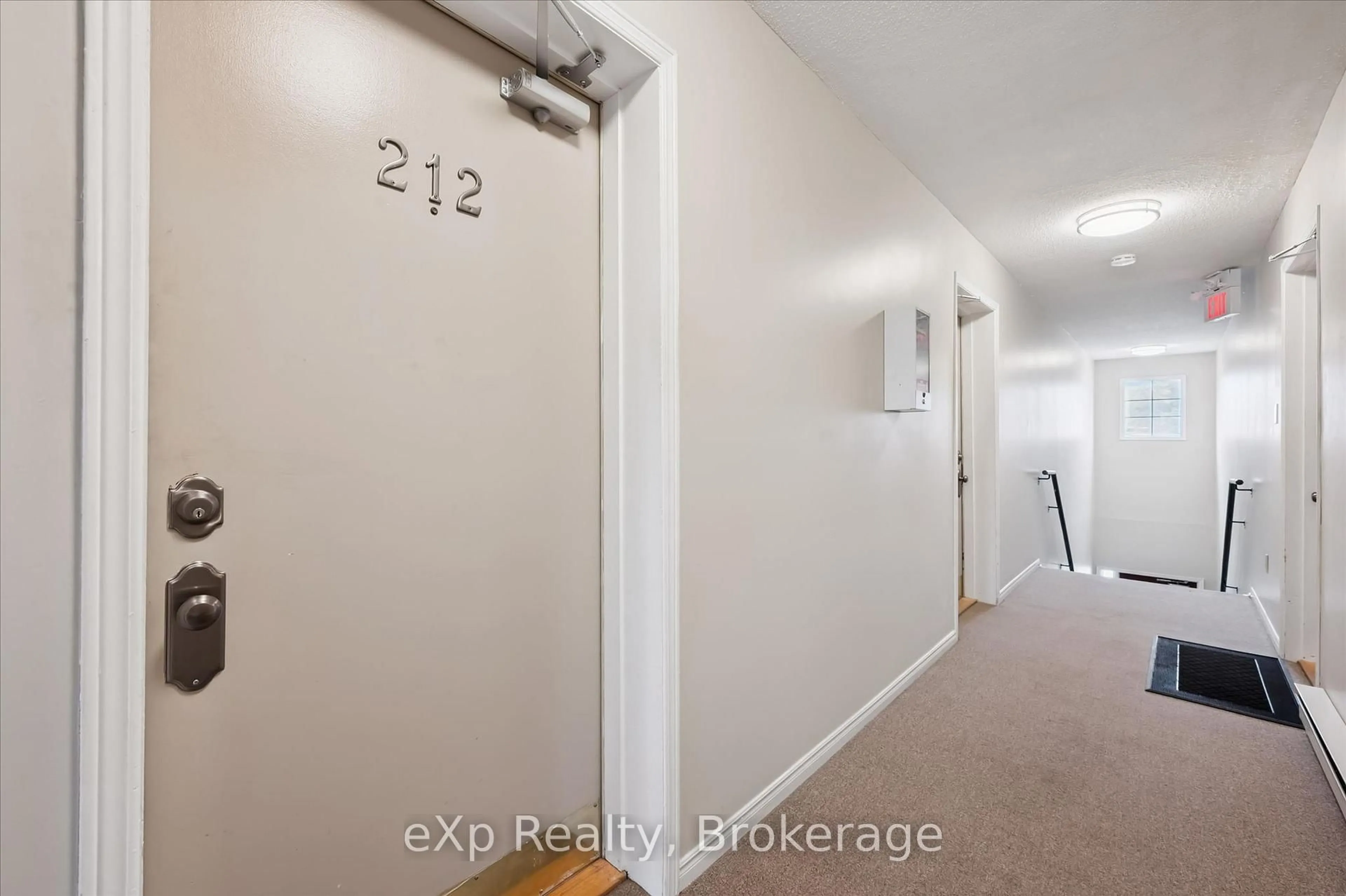 Indoor entryway for 456 Janefield Ave #212, Guelph Ontario N1G 4R8