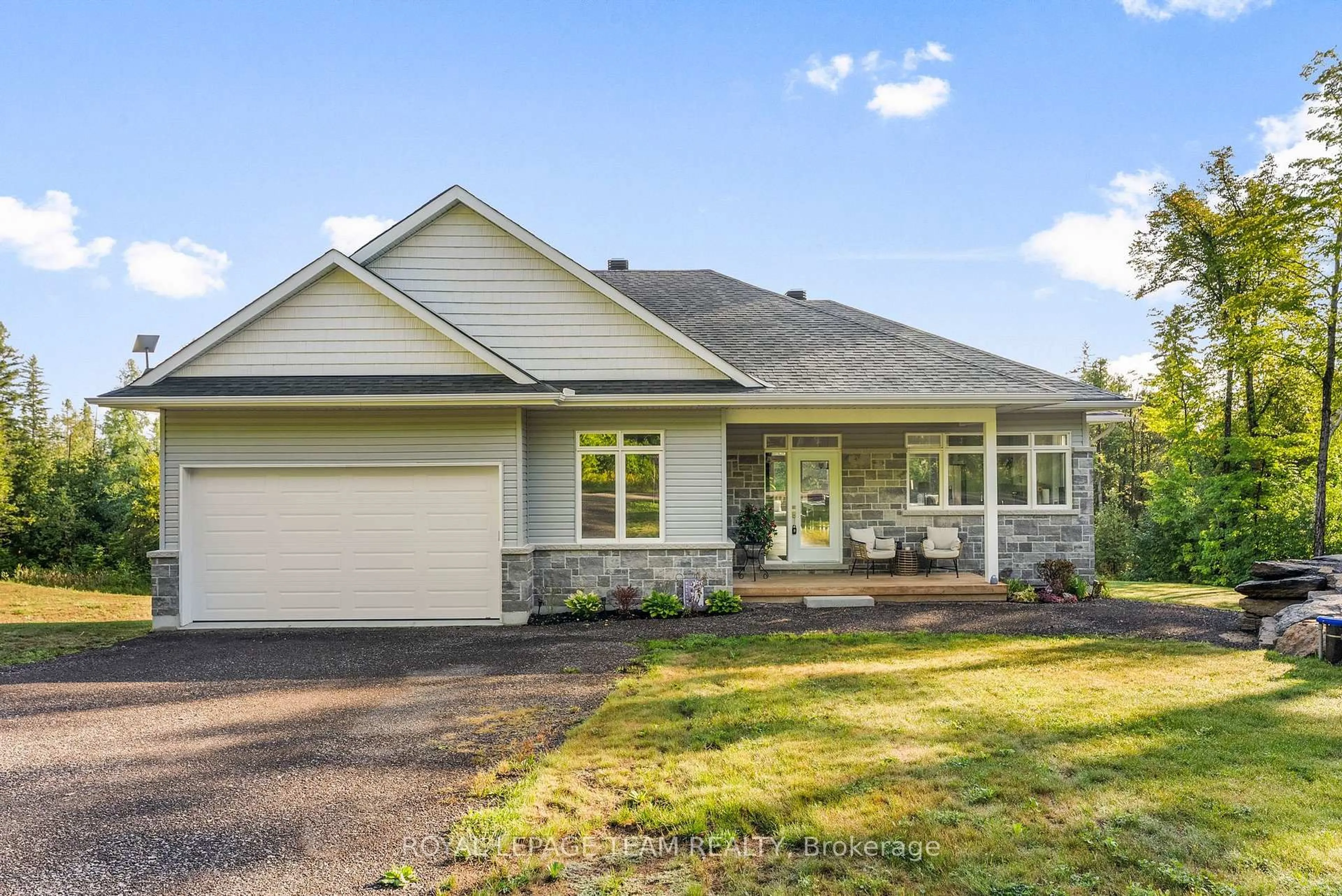 Home with vinyl exterior material, street for 44 Morning Flight Crt, Calabogie Ontario K0J 1H0