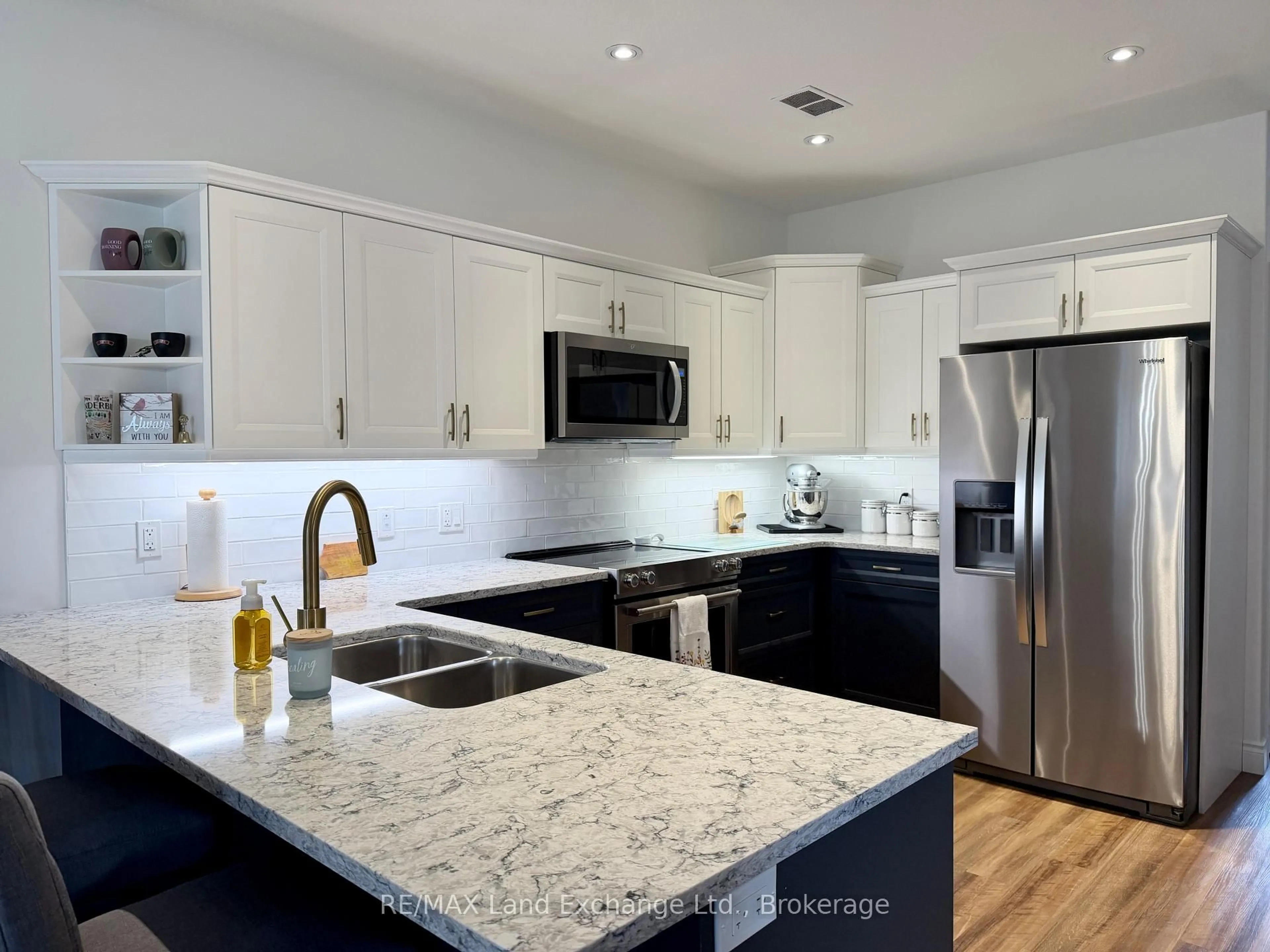 Open concept kitchen, ceramic/tile floor for 1050 Waterloo St #30, Saugeen Shores Ontario N0H 2C3