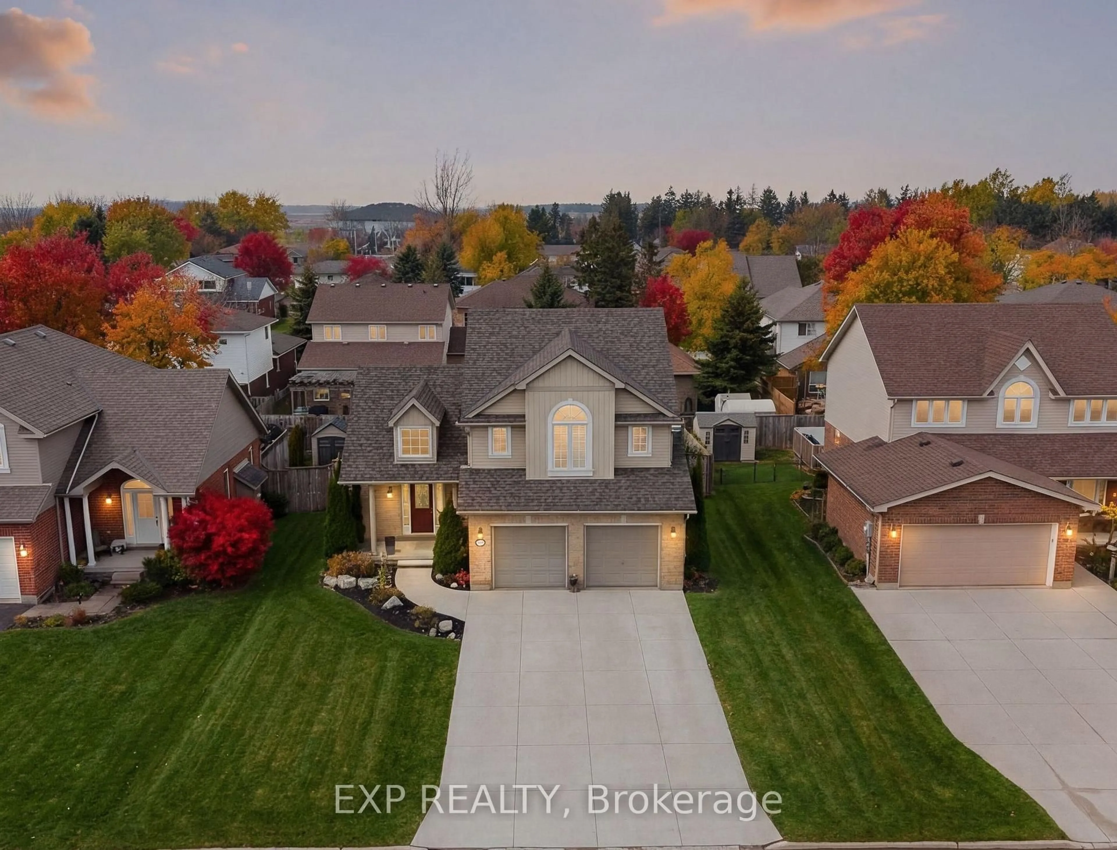 A pic from outside/outdoor area/front of a property/back of a property/a pic from drone, unknown for 20 Parkside St, Mapleton Ontario N0G 1P0