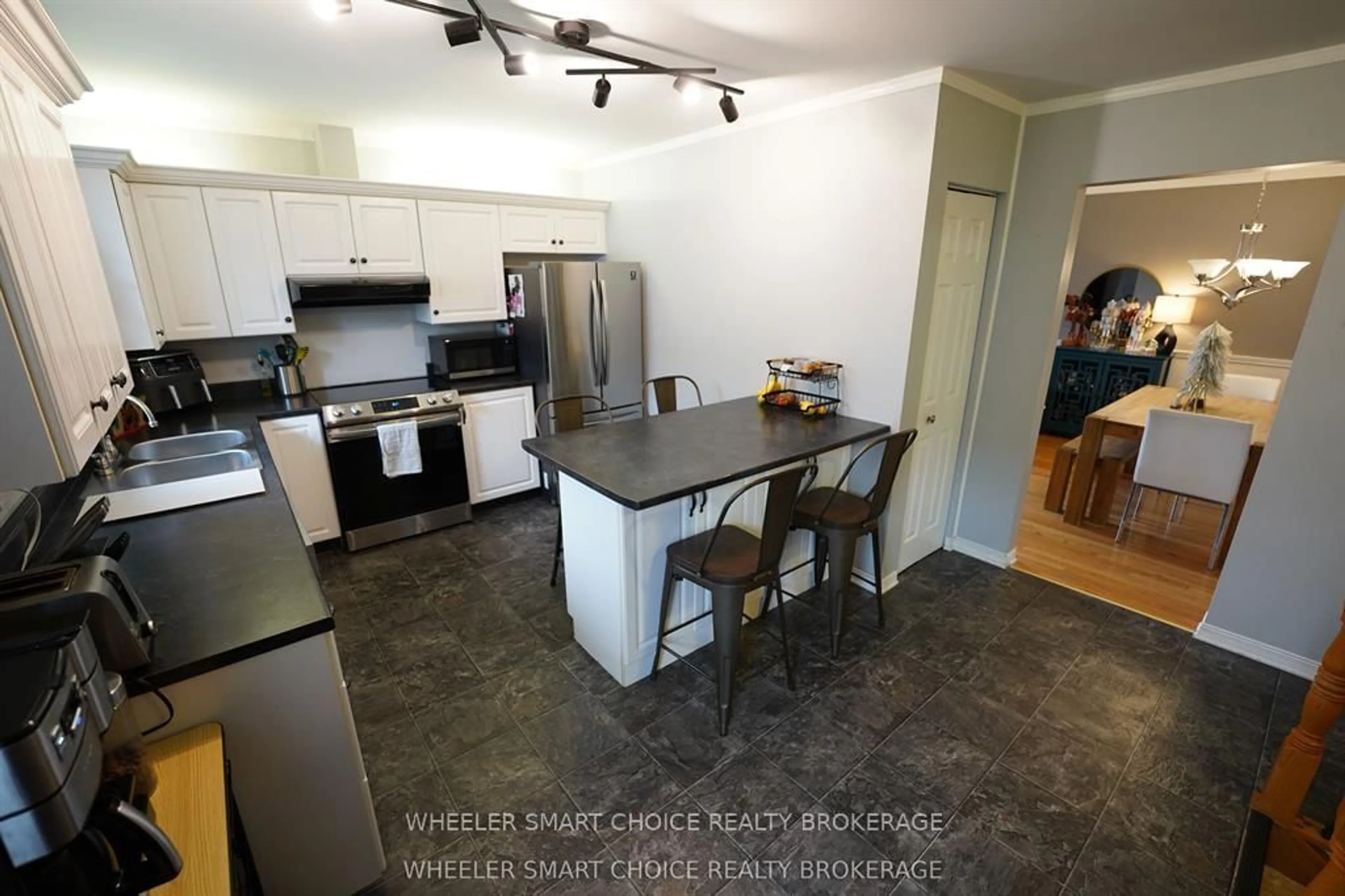 Standard kitchen, unknown for 402 Cline Ave, Cornwall Ontario K6J 5M8