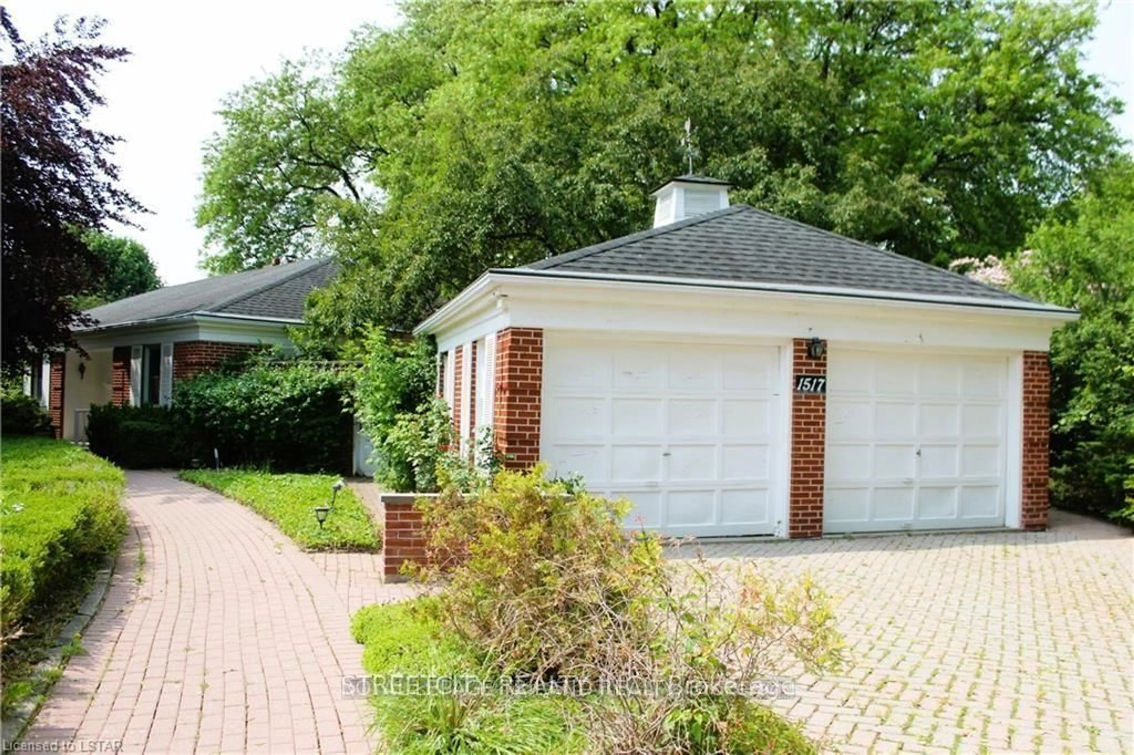 Home with brick exterior material, street for 1517 Gloucester Rd, London North Ontario N6H 2S5