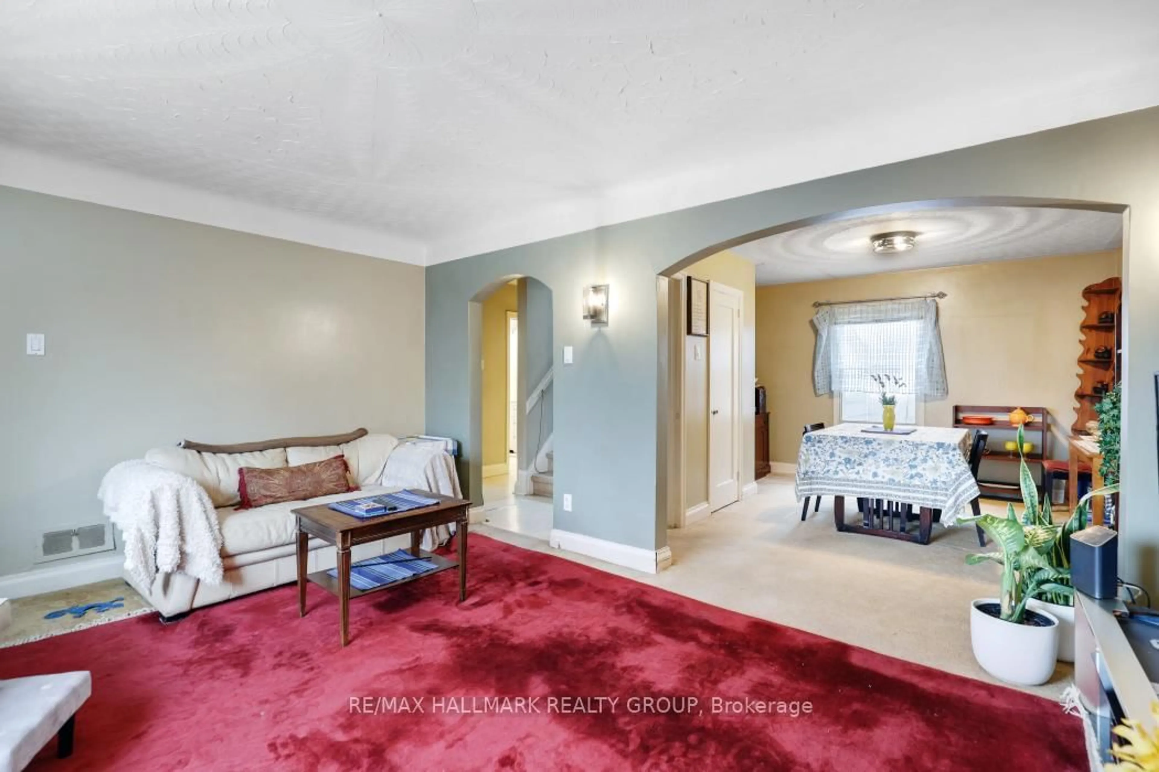 Unknown for 324 Blake Blvd, Ottawa Ontario K1L 6L5