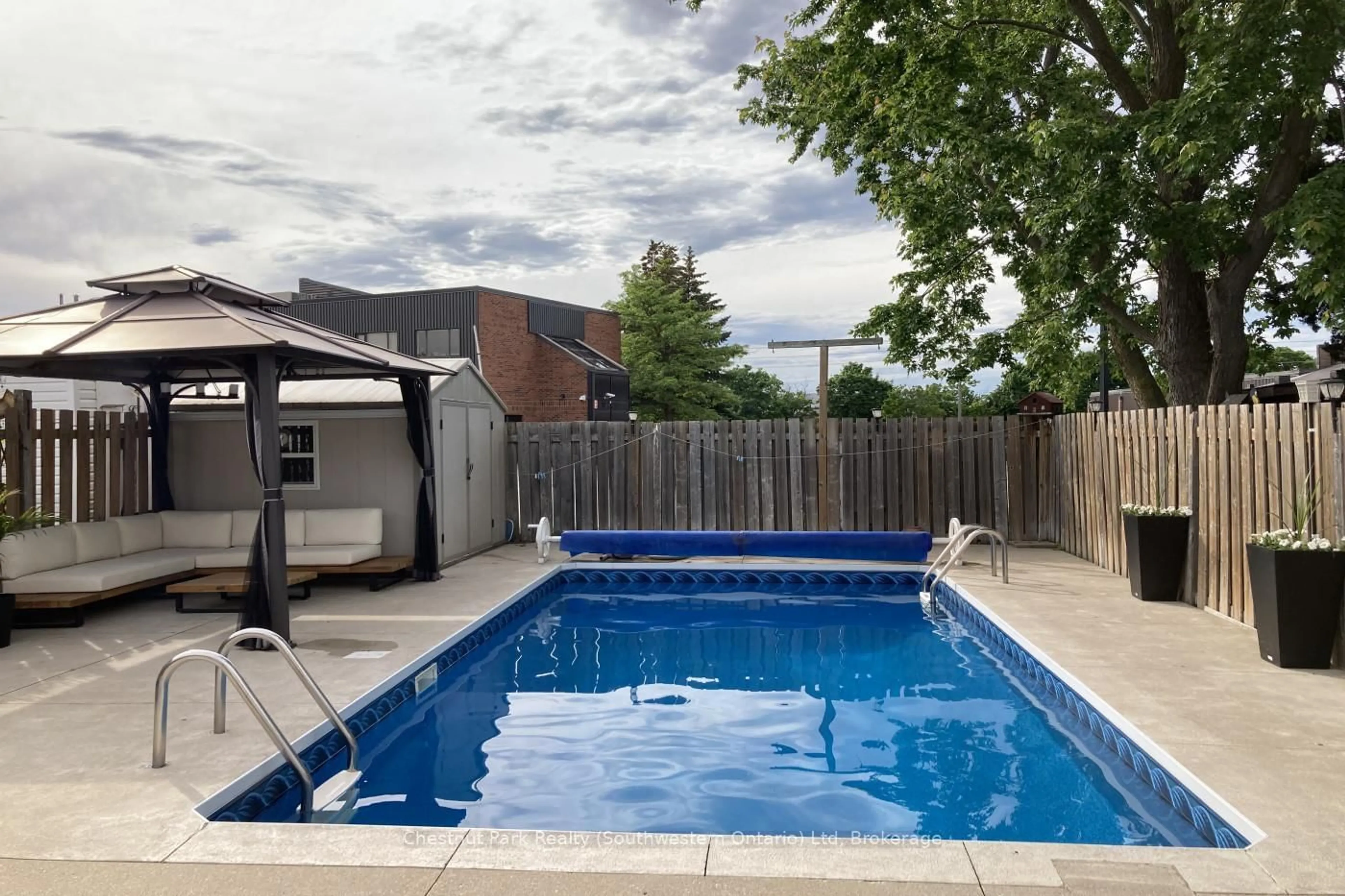 Pool for 113 Sanderson Dr, Guelph Ontario N1H 7K1