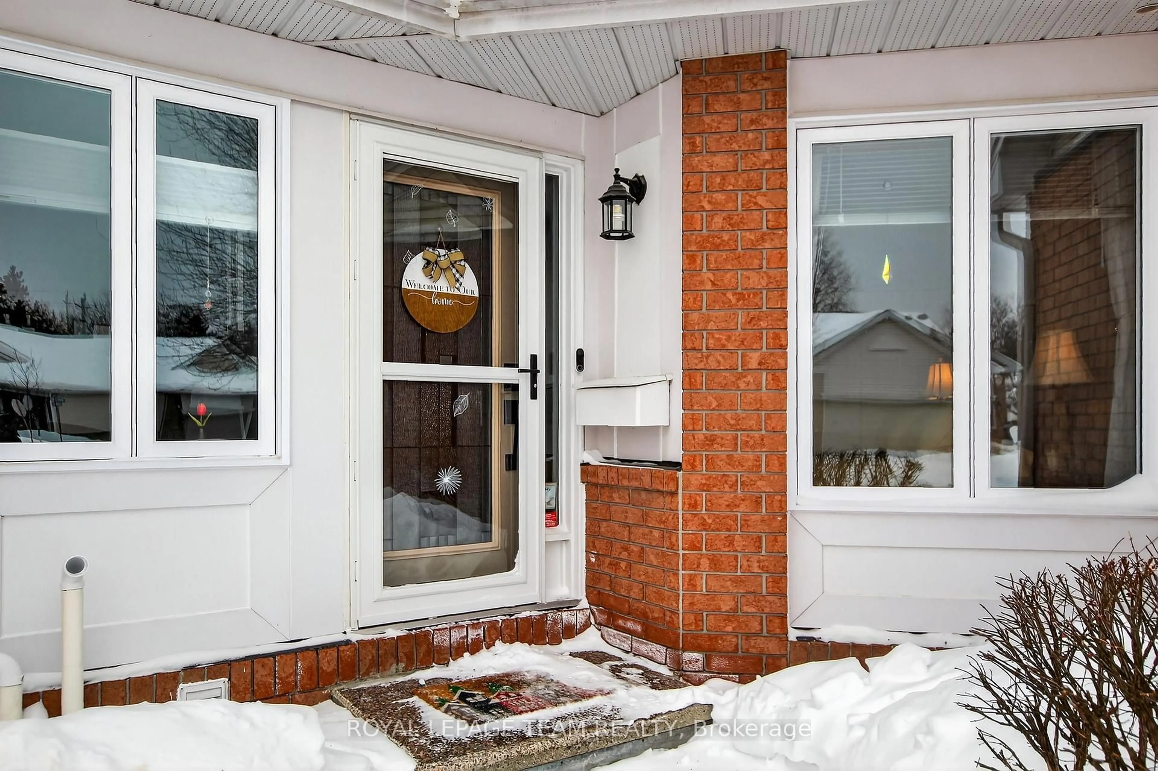 Home with brick exterior material, street for 20 RIVER OAKS Crt, Stittsville Ontario K2S 1L3