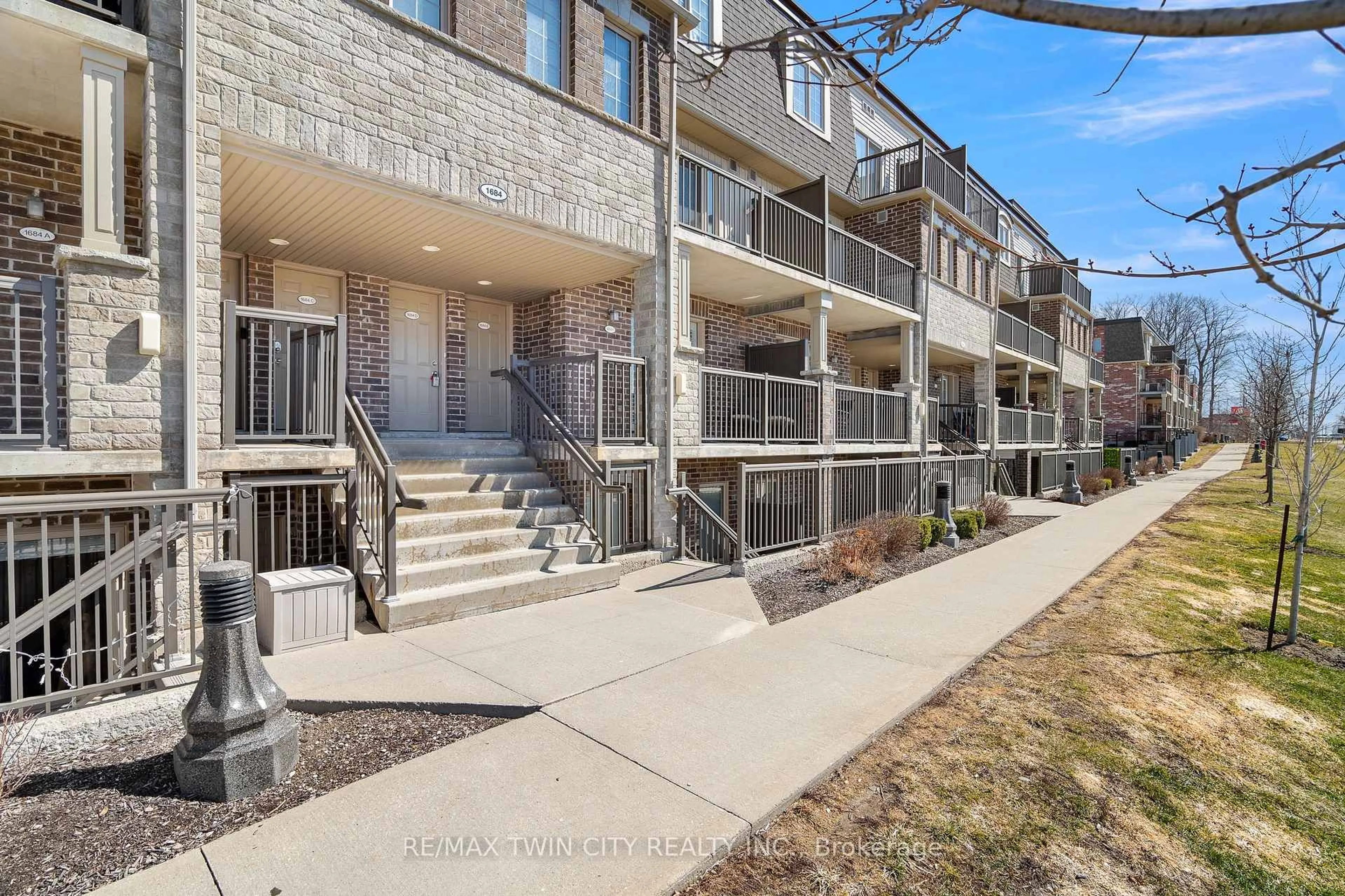 Patio, street for 1684 Fischer Hallman Rd #68, Kitchener Ontario N2R 0H6