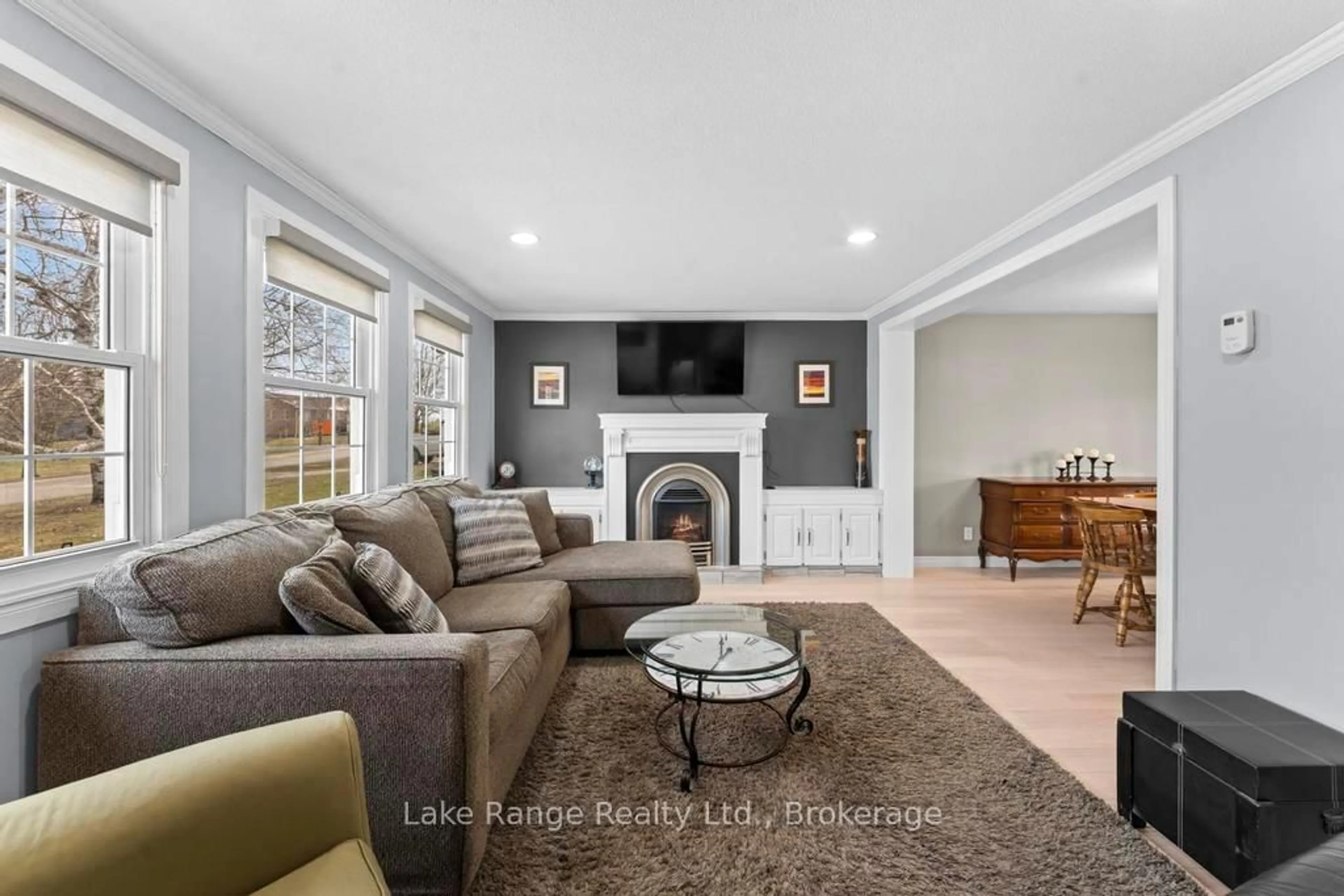 Living room with furniture, unknown for 378 South Delhi St, Huron-Kinloss Ontario N0G 2H0