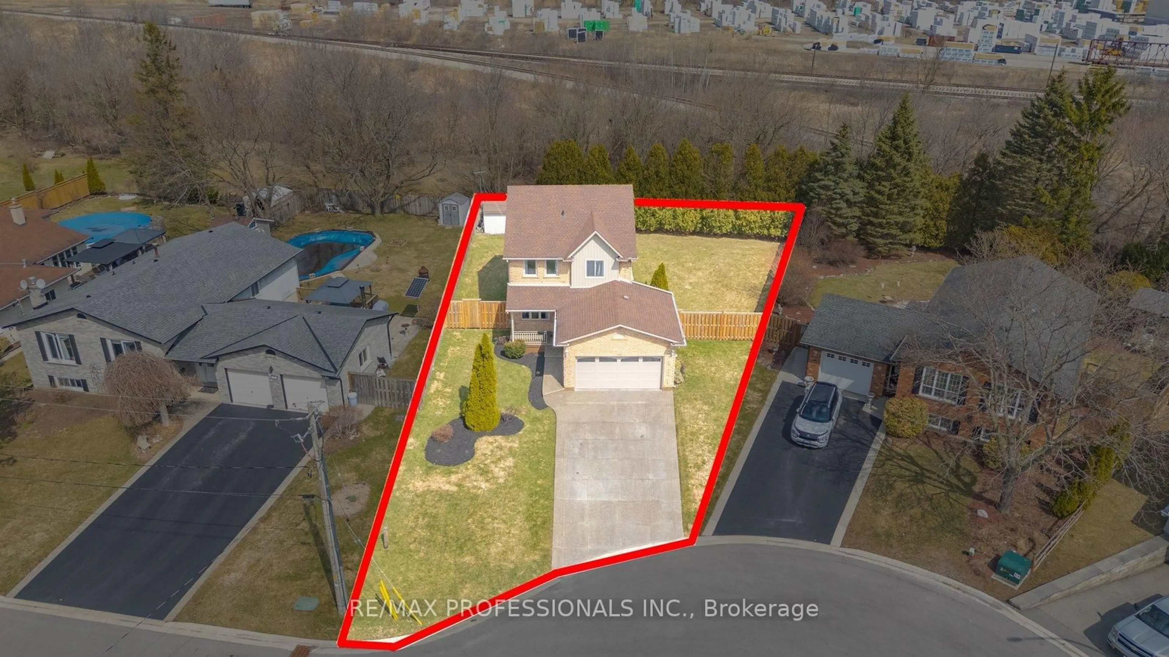 A pic from outside/outdoor area/front of a property/back of a property/a pic from drone, street for 200 Morrison Dr, Haldimand Ontario N3W 1A8