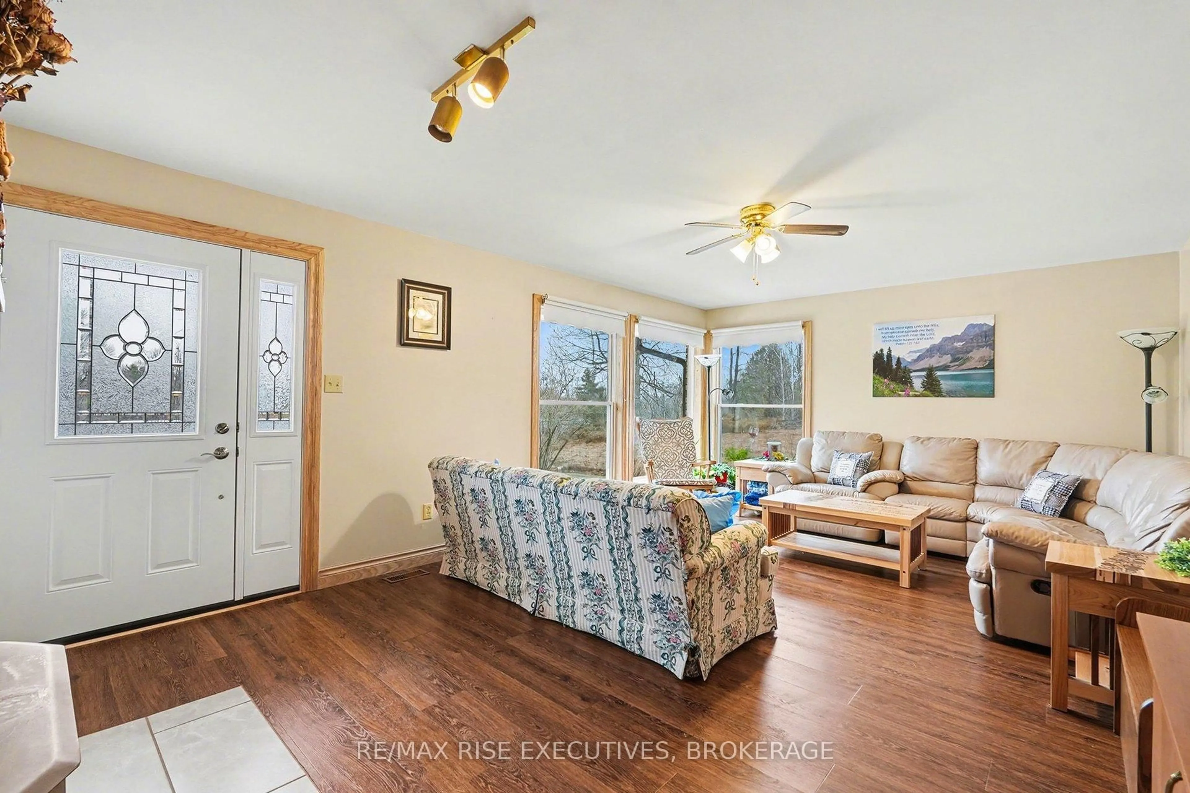 Living room with furniture, unknown for 715 Hanna Rd, Maberly Ontario K0H 2B0