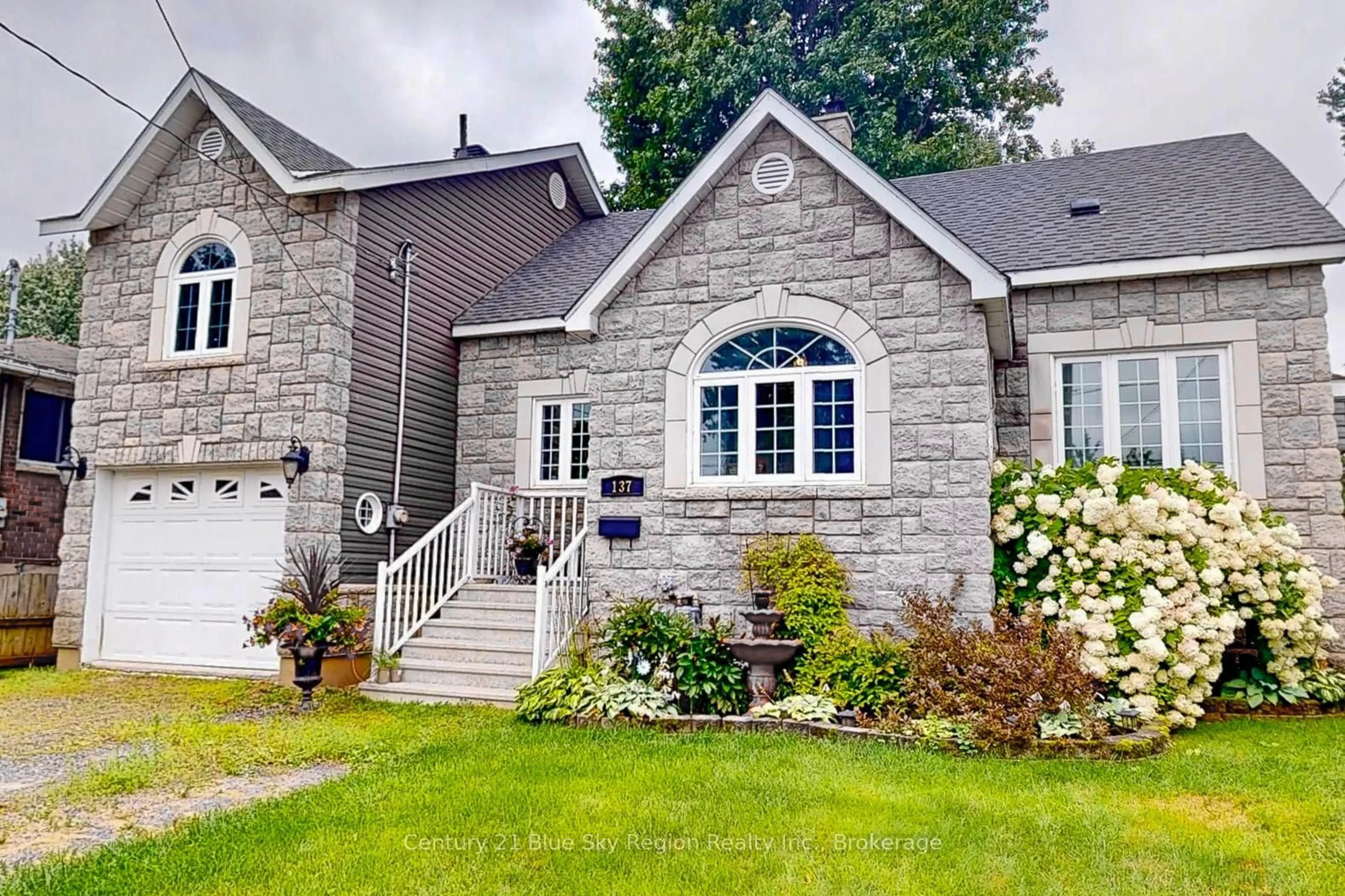 Home with brick exterior material, street for 137 Whitney Ave, North Bay Ontario P1A 1Y7