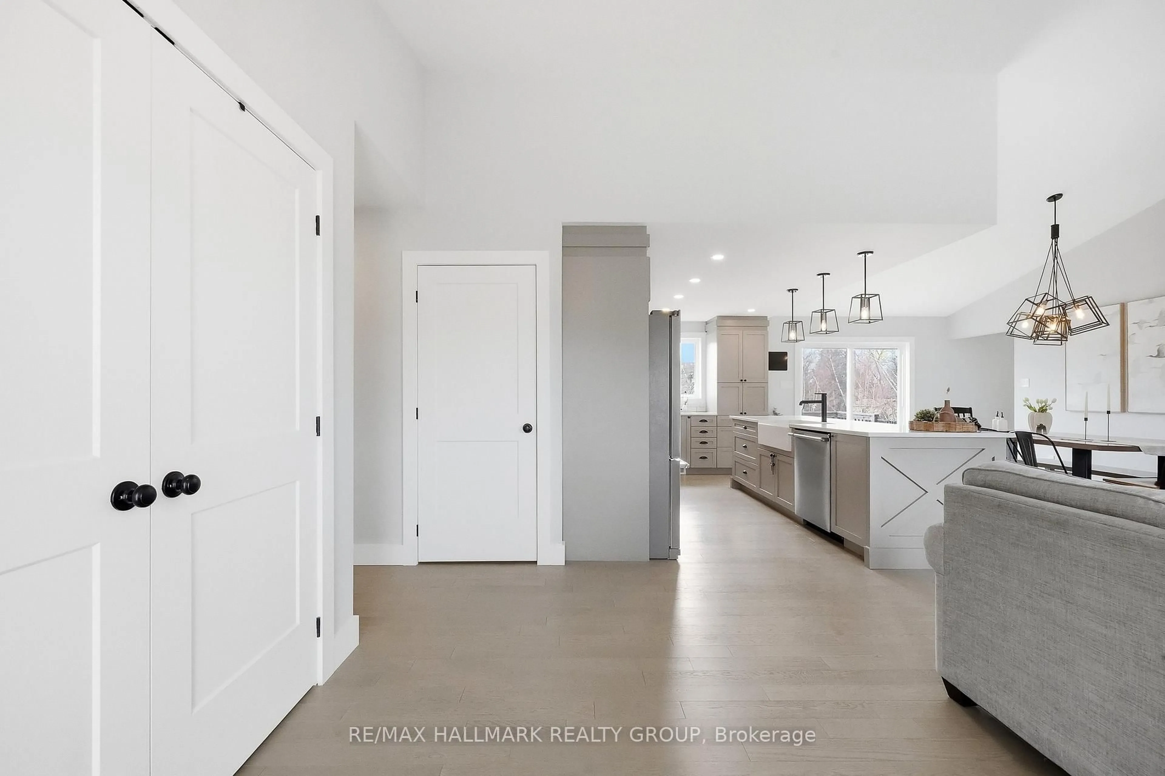 Open concept kitchen, unknown for 242 Etienne St, Clarence-Rockland Ontario K0A 1E0