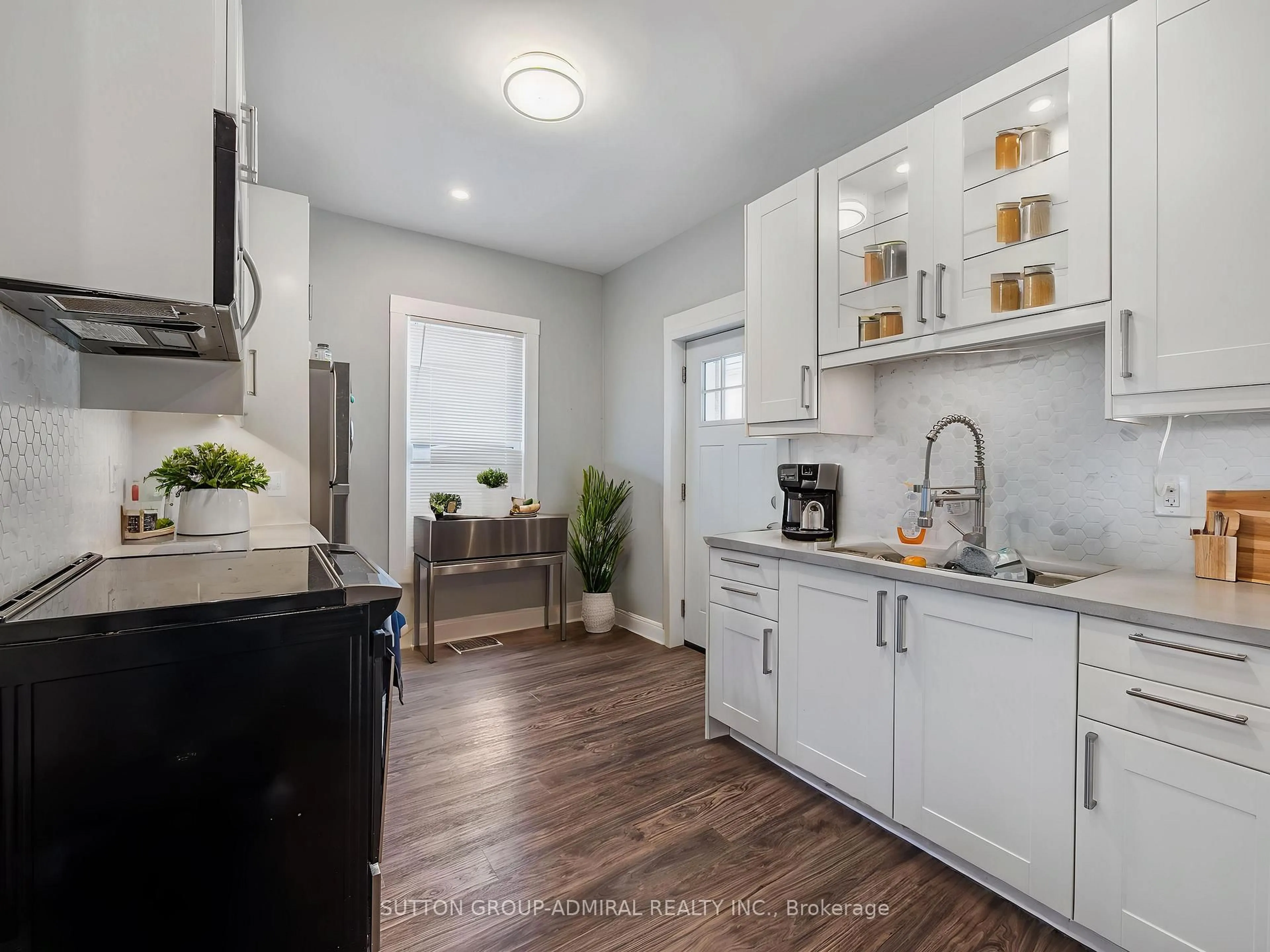 Open concept kitchen, unknown for 76 Grey St, Brantford Ontario N3T 2T5