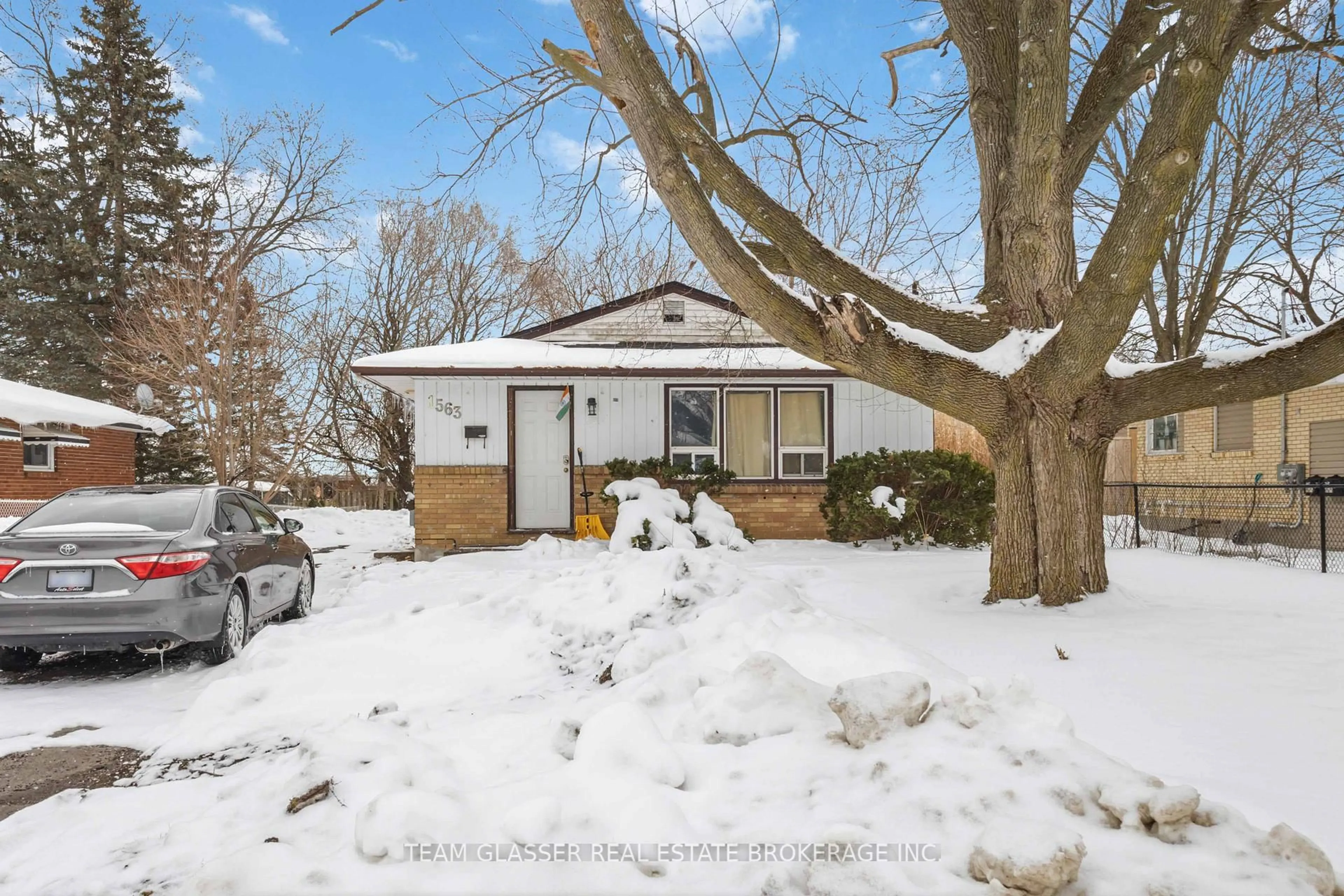 Unknown for 1563 Dale St, London East Ontario N5V 1Y1