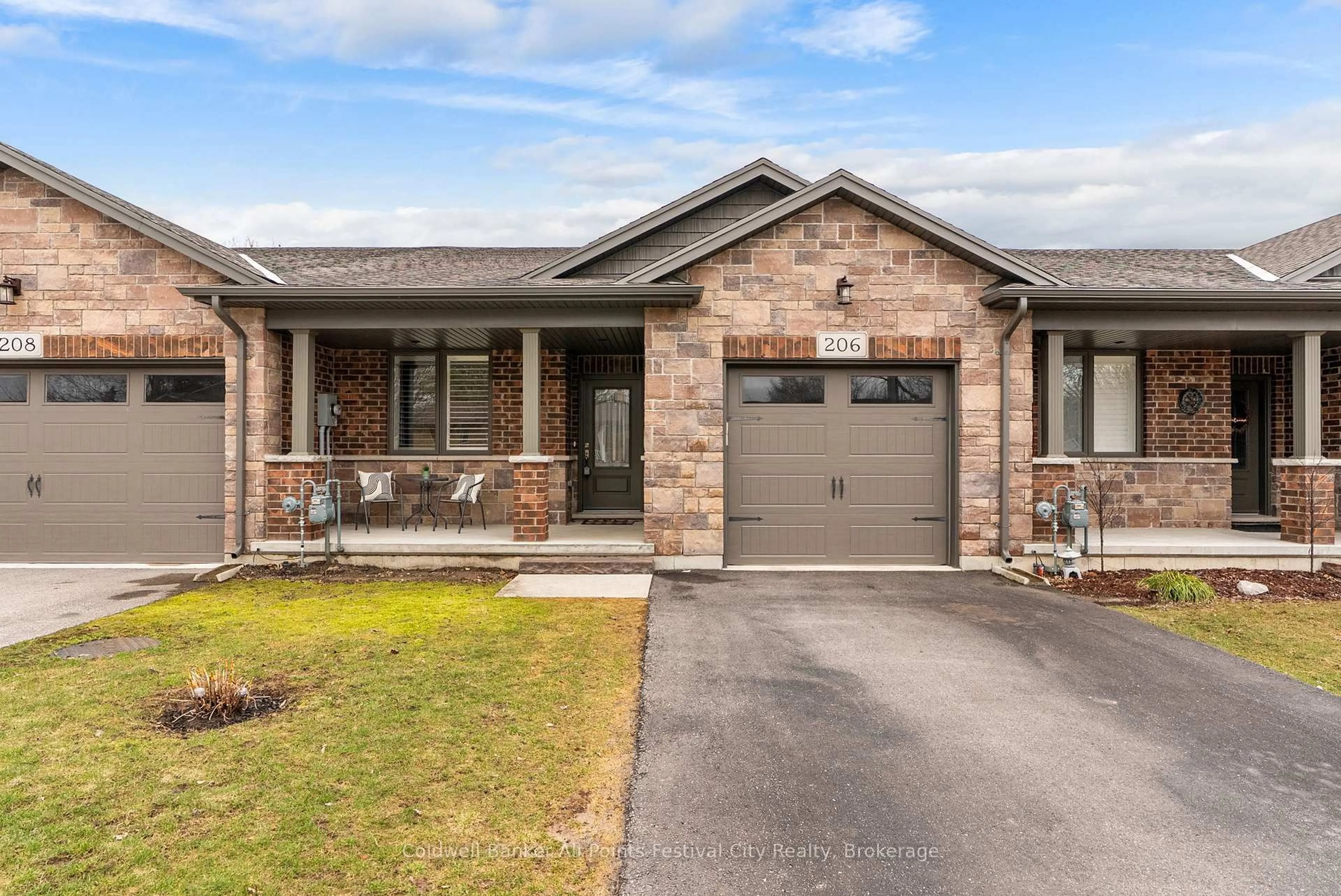 Home with brick exterior material, street for 206 Bennett St, Goderich Ontario N7A 4H5