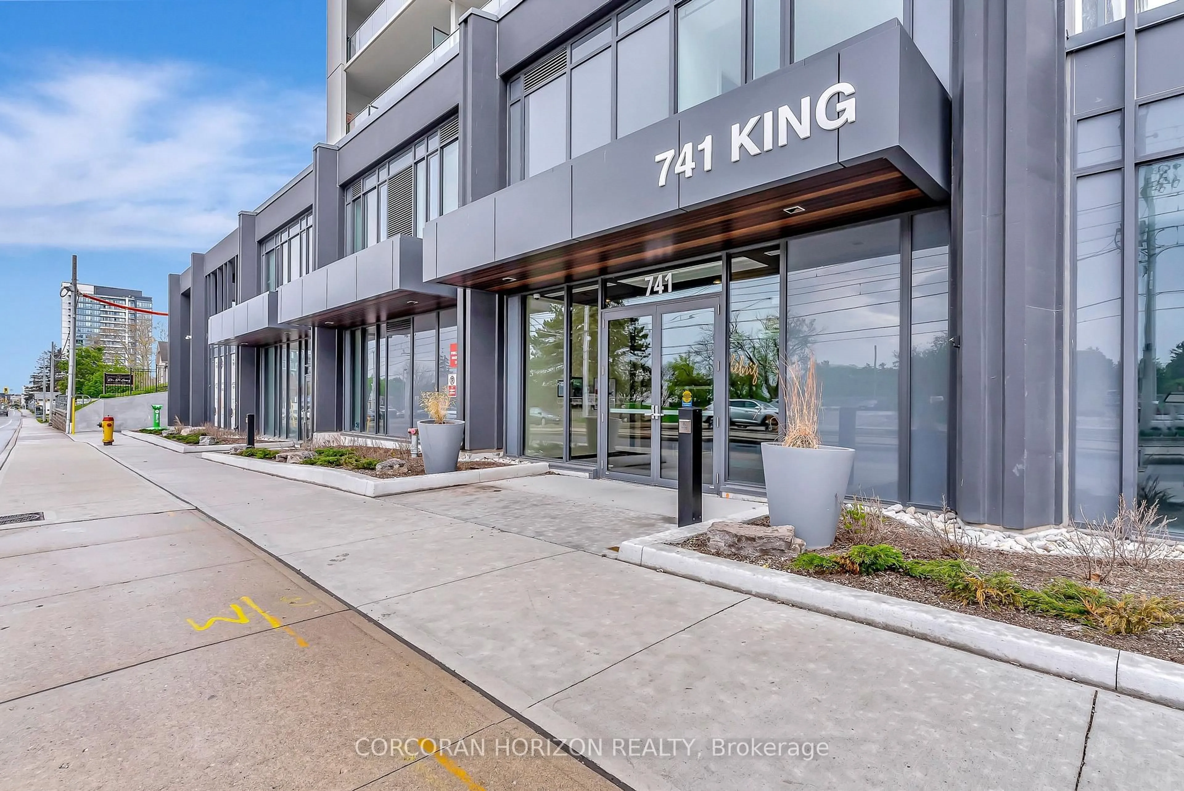 Unknown for 741 King St #1711, Kitchener Ontario N2G 1E5