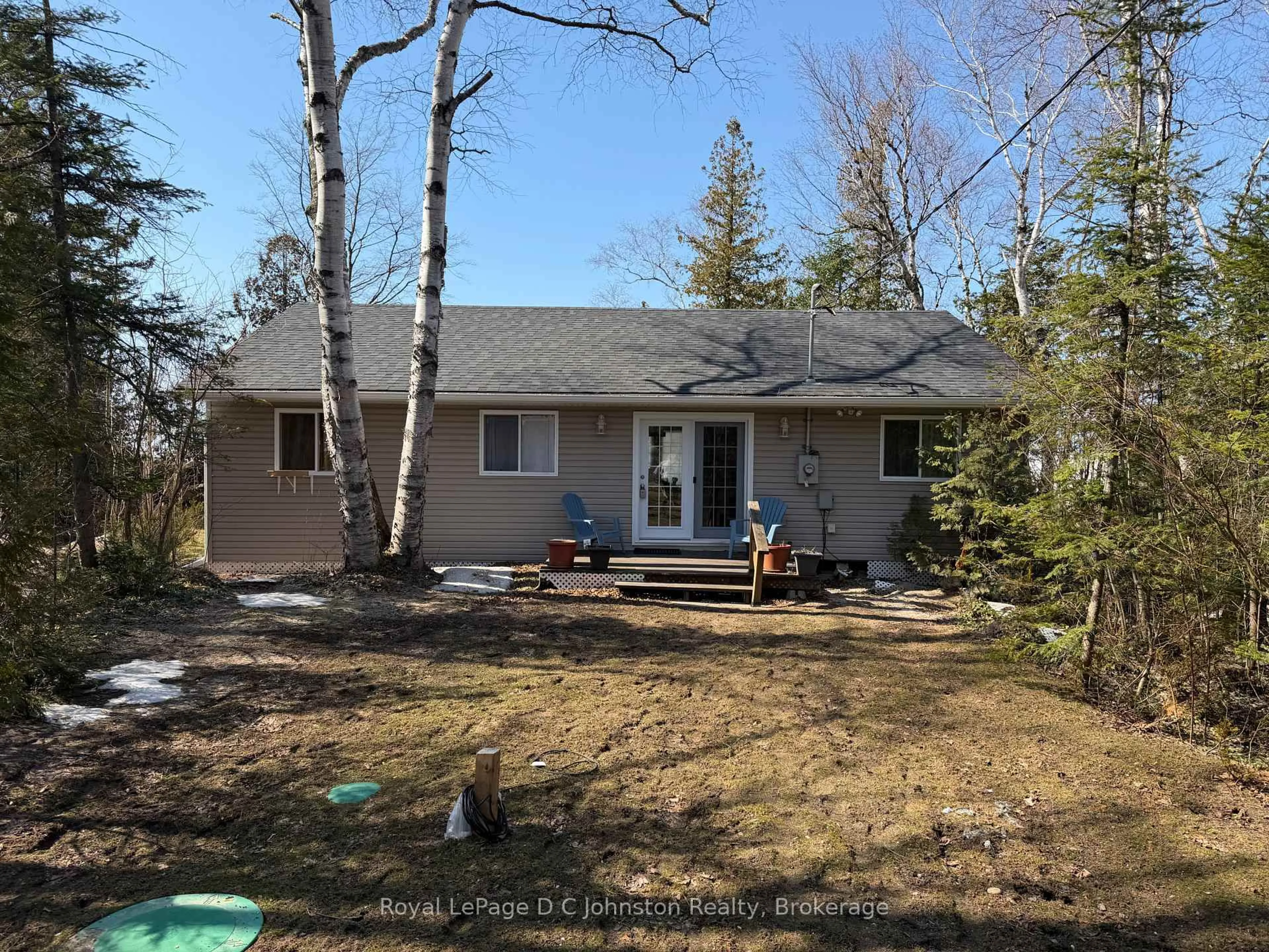 A pic from outside/outdoor area/front of a property/back of a property/a pic from drone, unknown for 225 Bruce Road 13 Rd, Native Leased Lands Ontario N0H 2L0