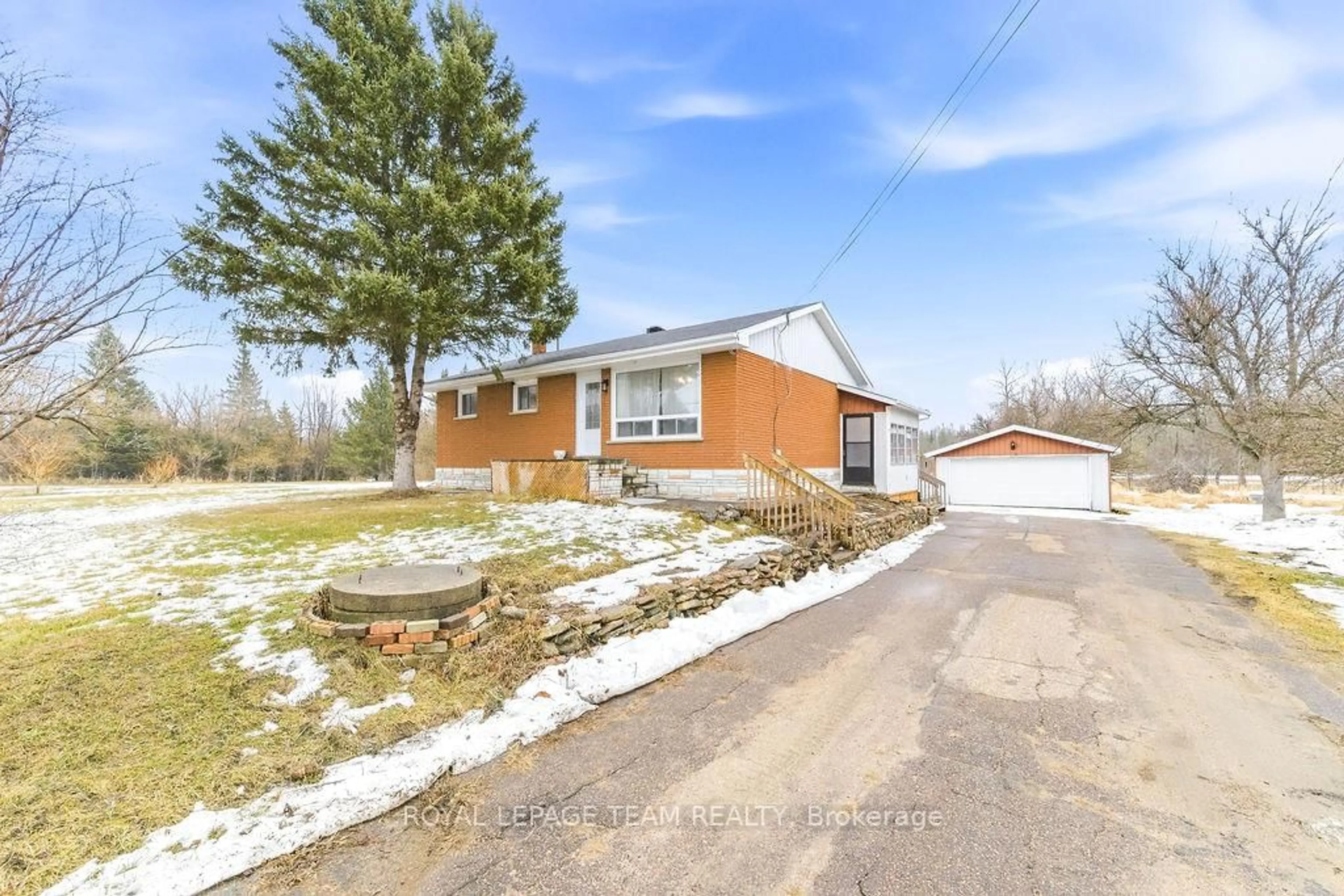 A pic from outside/outdoor area/front of a property/back of a property/a pic from drone, street for 285 Foymount Rd, Eganville Ontario K0J 1T0