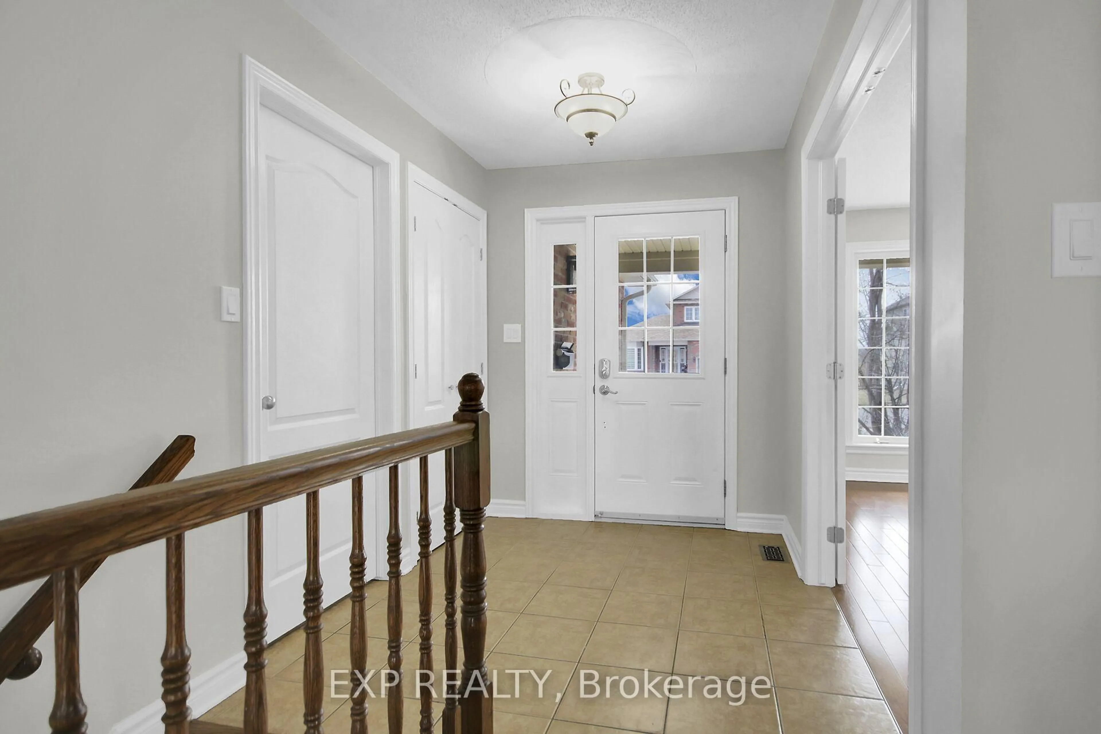 Indoor entryway for 84 Comba Dr, Carleton Place Ontario K7C 4W2