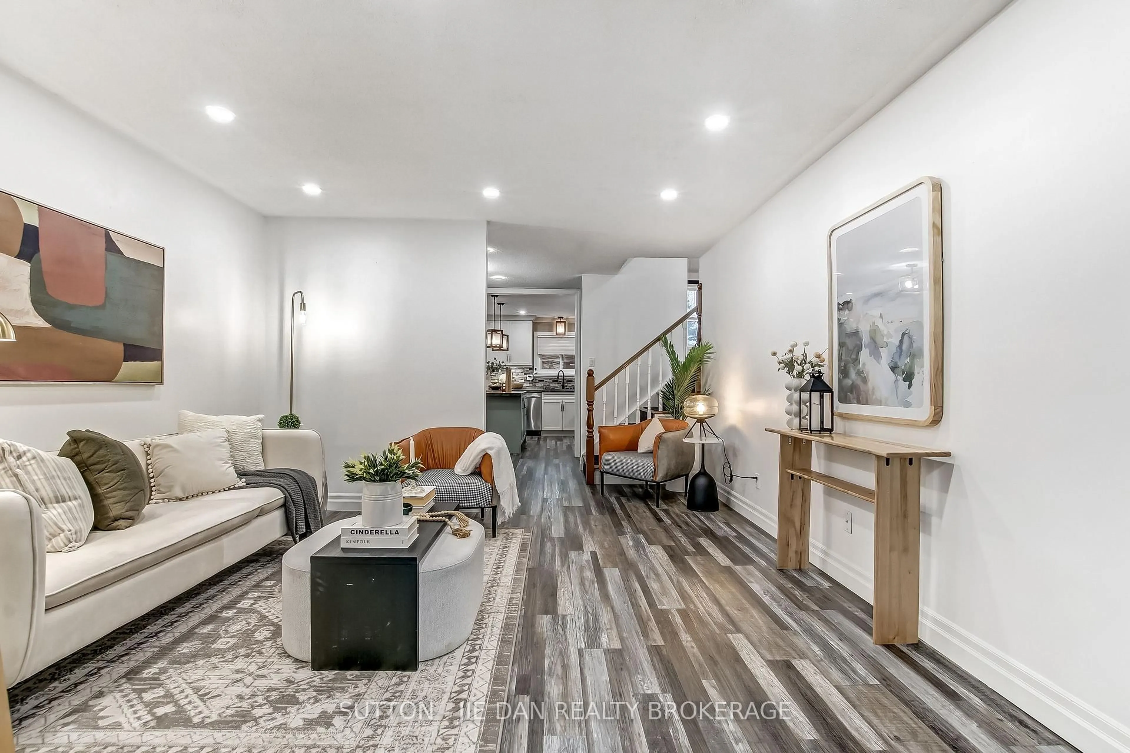 Living room with furniture, unknown for 971 Eagle Cres, London South Ontario N5Z 4K5