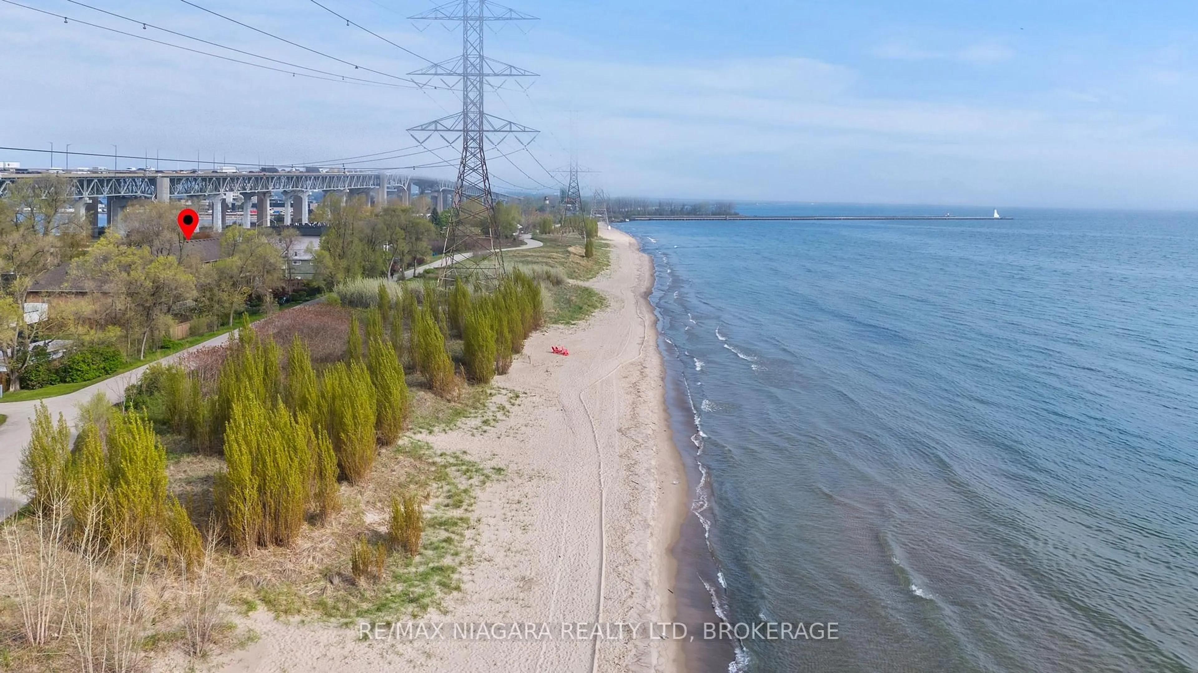 Blurry image for 1069 Beach Blvd, Hamilton Ontario L8H 6Z9