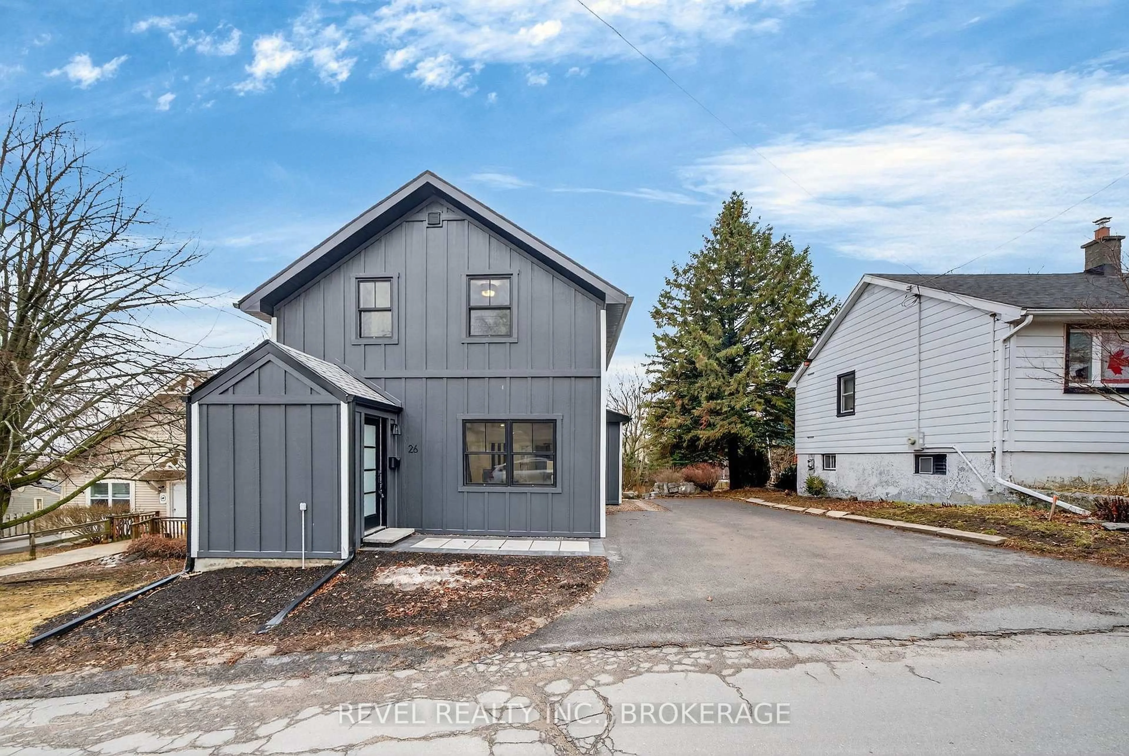 A pic from outside/outdoor area/front of a property/back of a property/a pic from drone, street for 26 Richard St, Kingston Ontario K7M 2J2