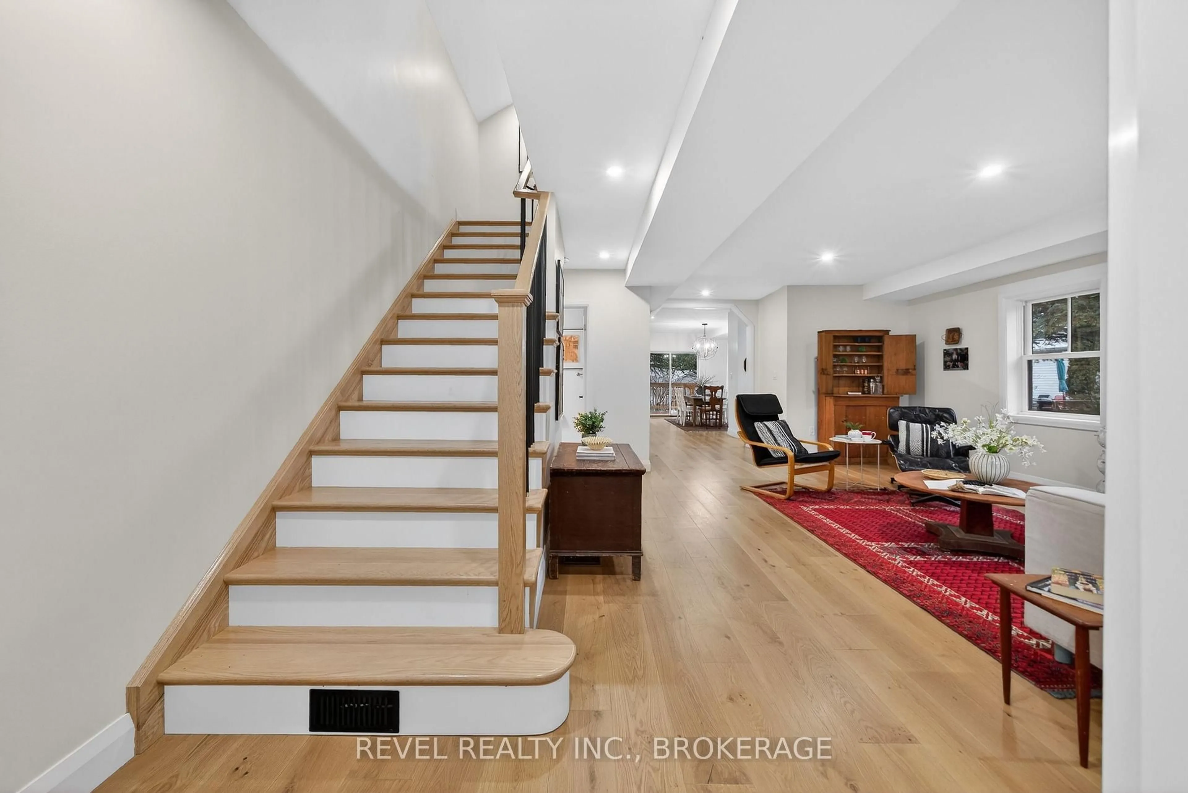 Indoor entryway for 26 Richard St, Kingston Ontario K7M 2J2