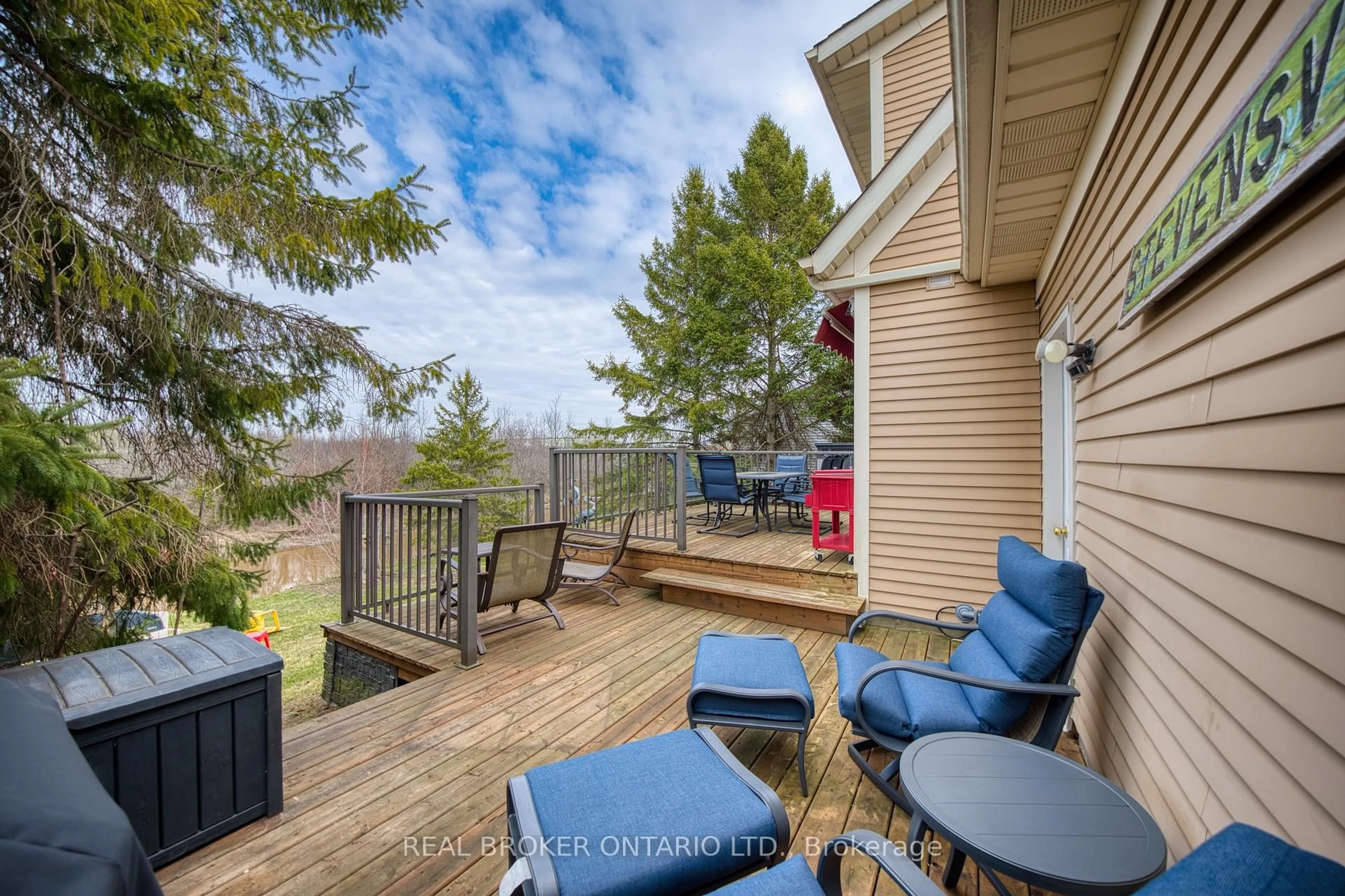 Patio, unknown for 3480 East Main St, Fort Erie Ontario L0S 1S0