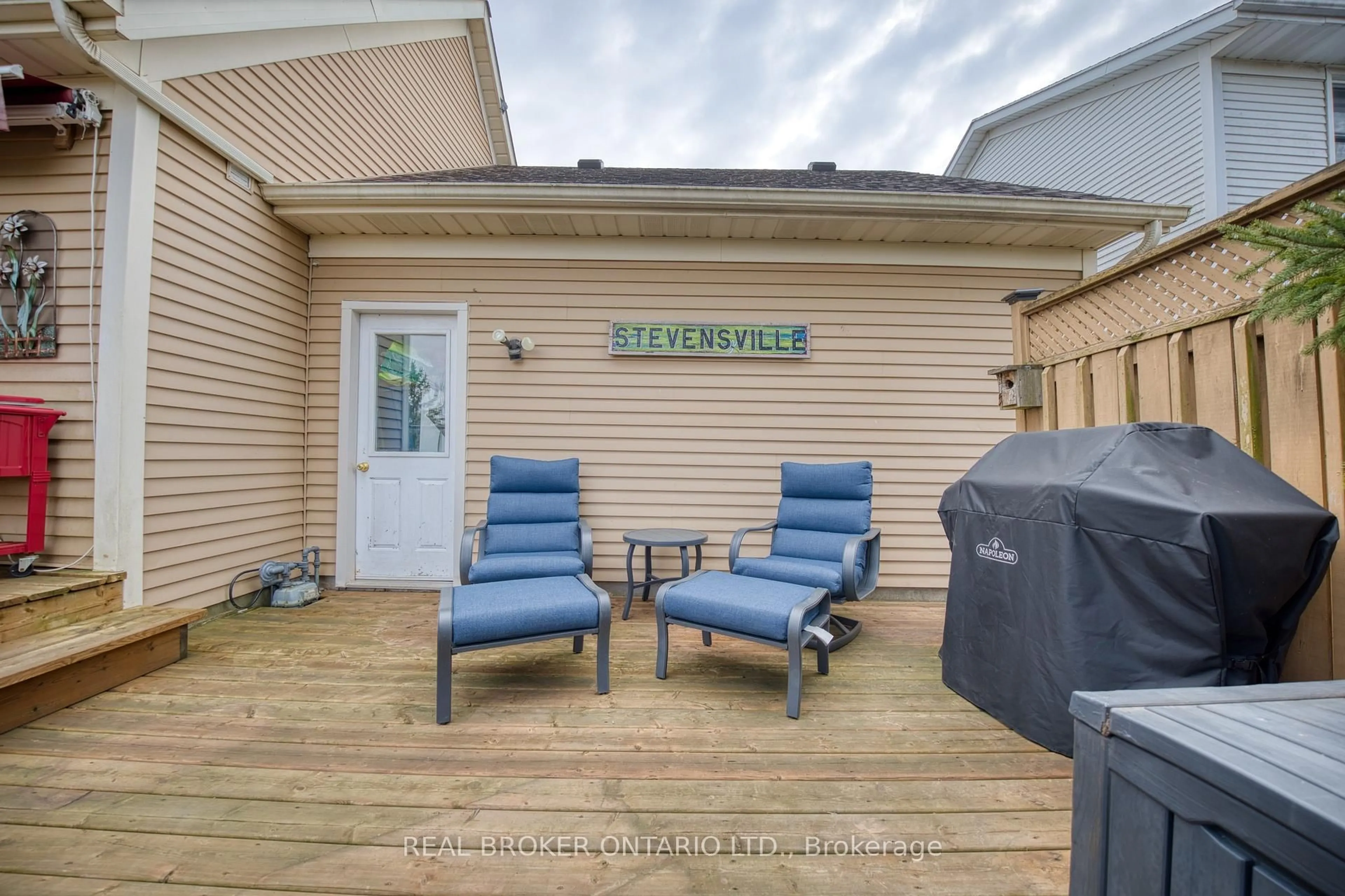 Patio, water/lake/river/ocean view for 3480 East Main St, Fort Erie Ontario L0S 1S0